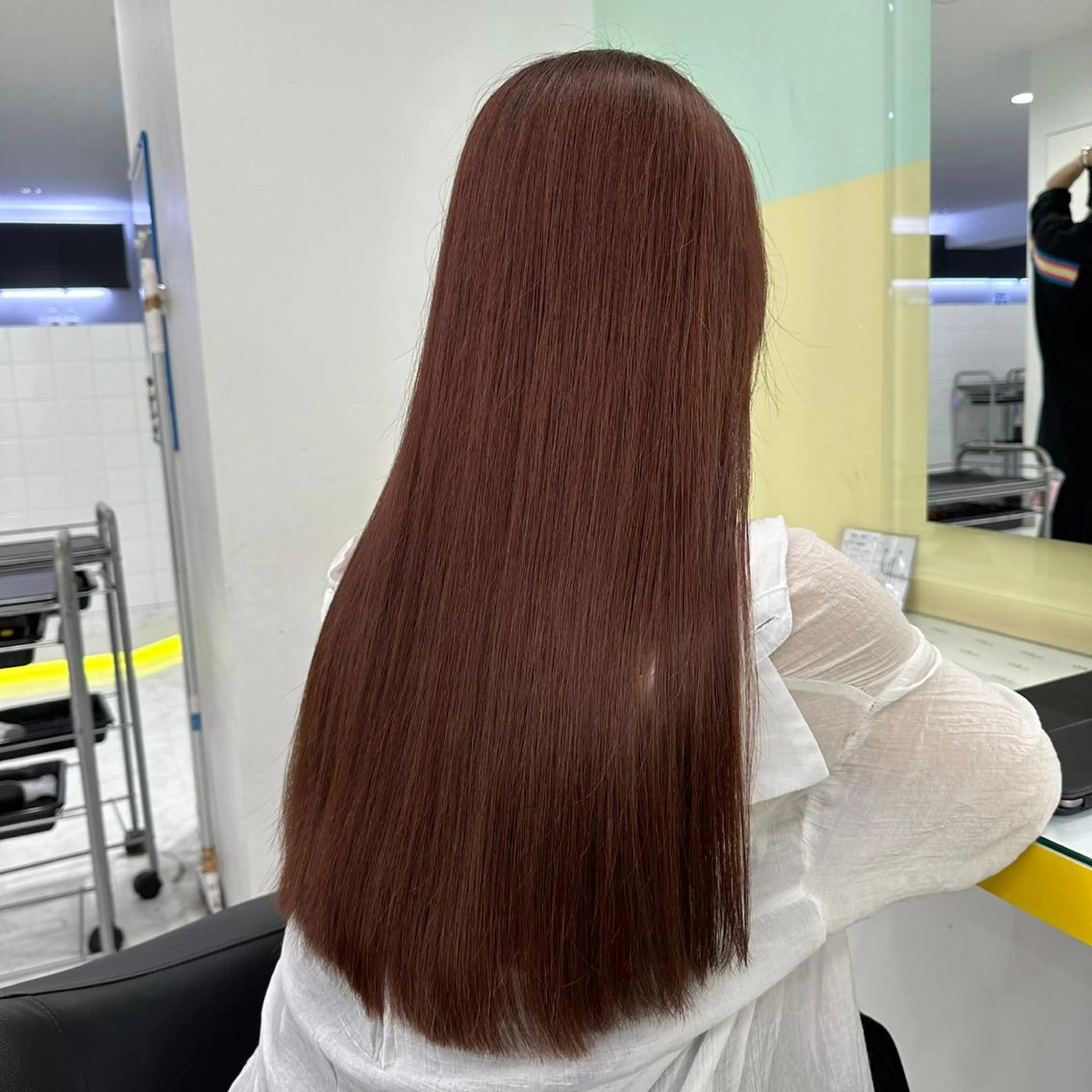 セミロング カラー ブラウンカラー チョコレートブラウン ヘアカラー トリートメント 韓国レイヤーカット /ダブルカラーのヘアスタイル
