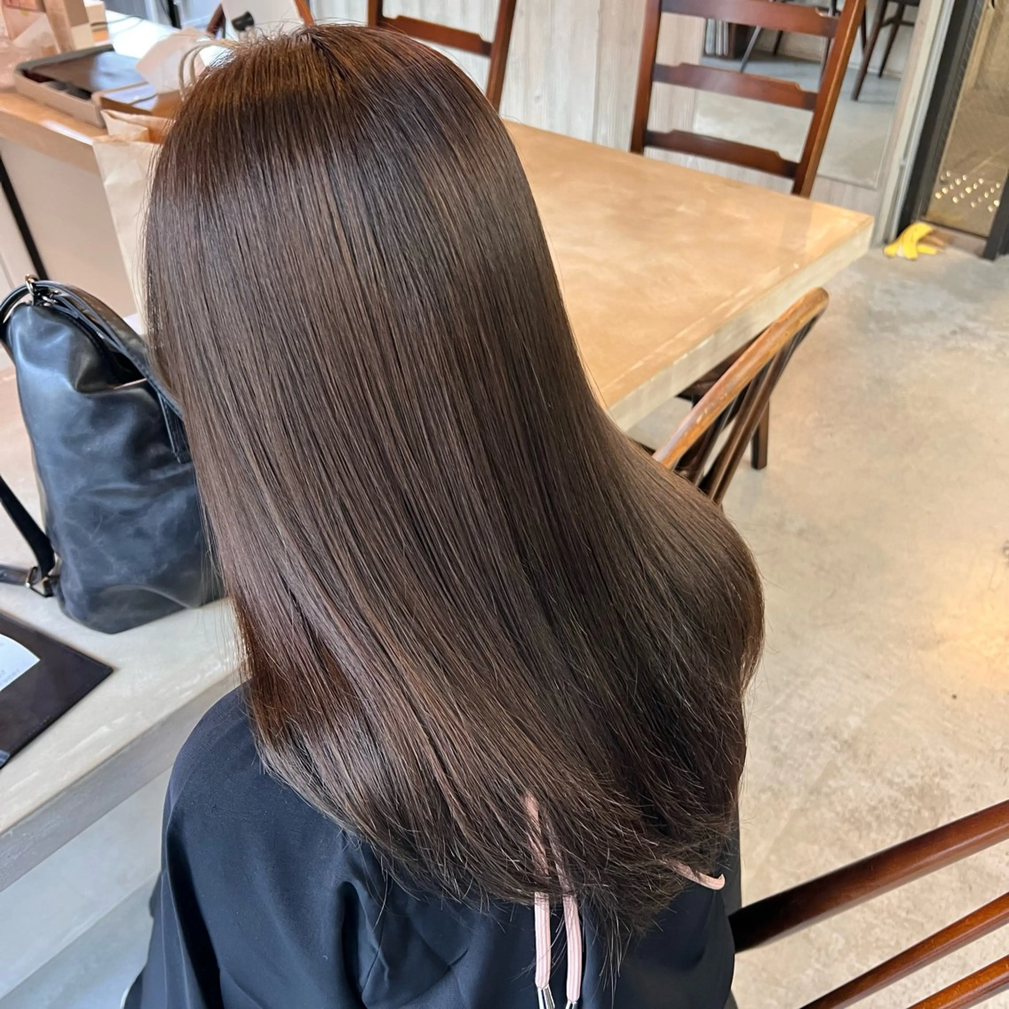 セミロング オオバヤシ マホのヘアスタイル