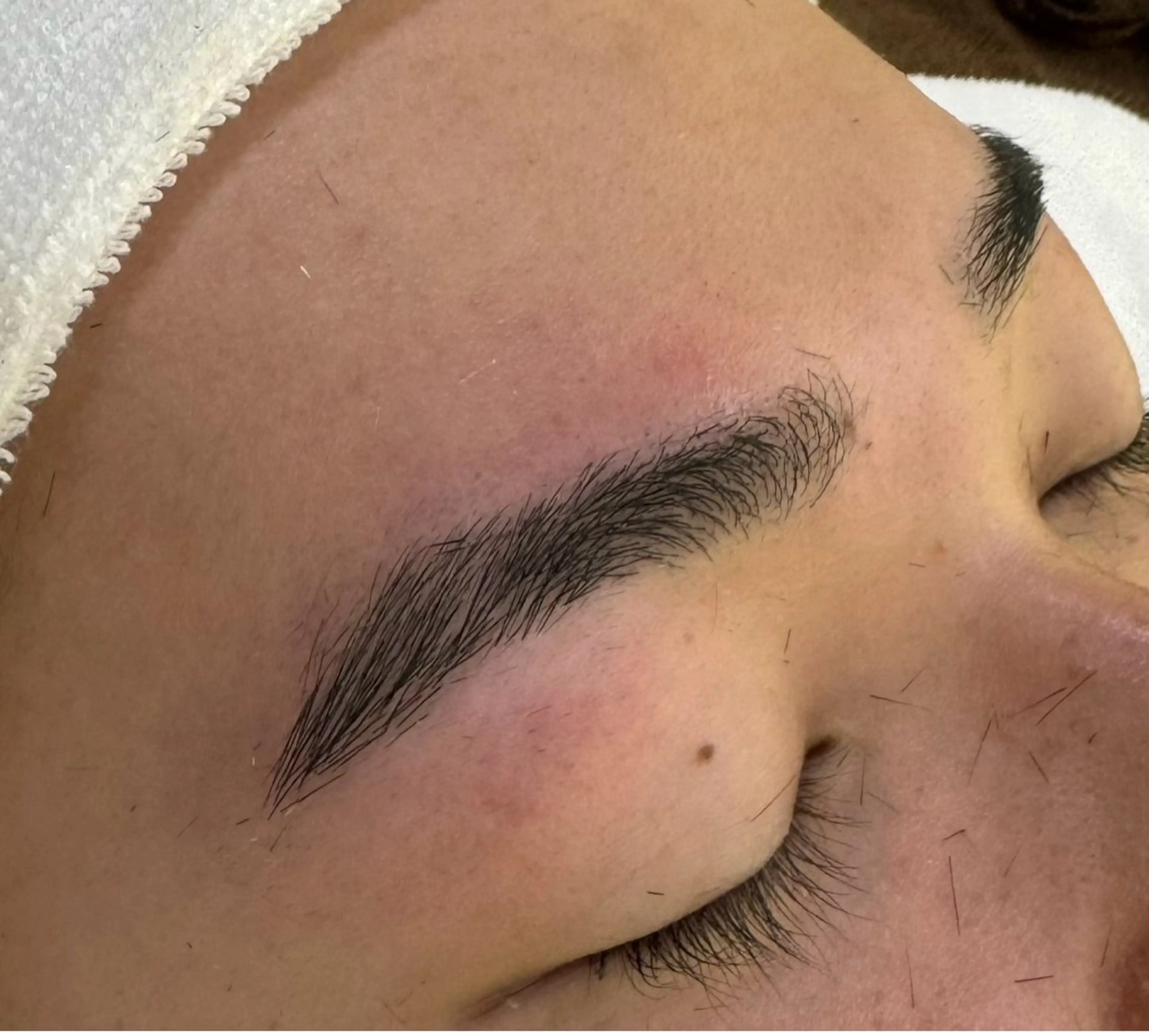 アイブロウ ヘアカラー カット🇰🇷毛流れ パーマ/ジュンエイのヘアスタイル