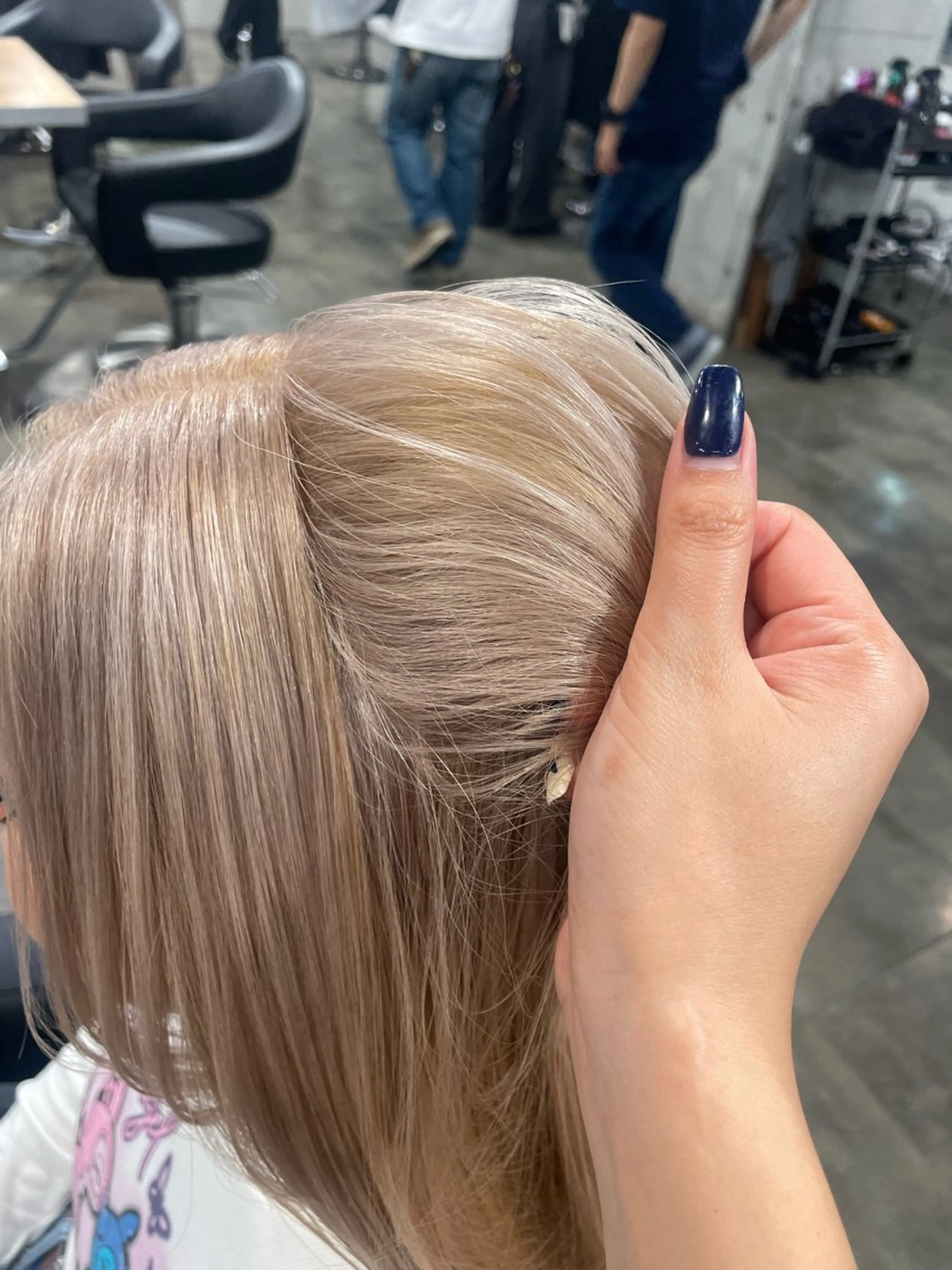 ロング カラー ヘアカラー ハイトーンブロンド 横浜💞ミオのヘアスタイル