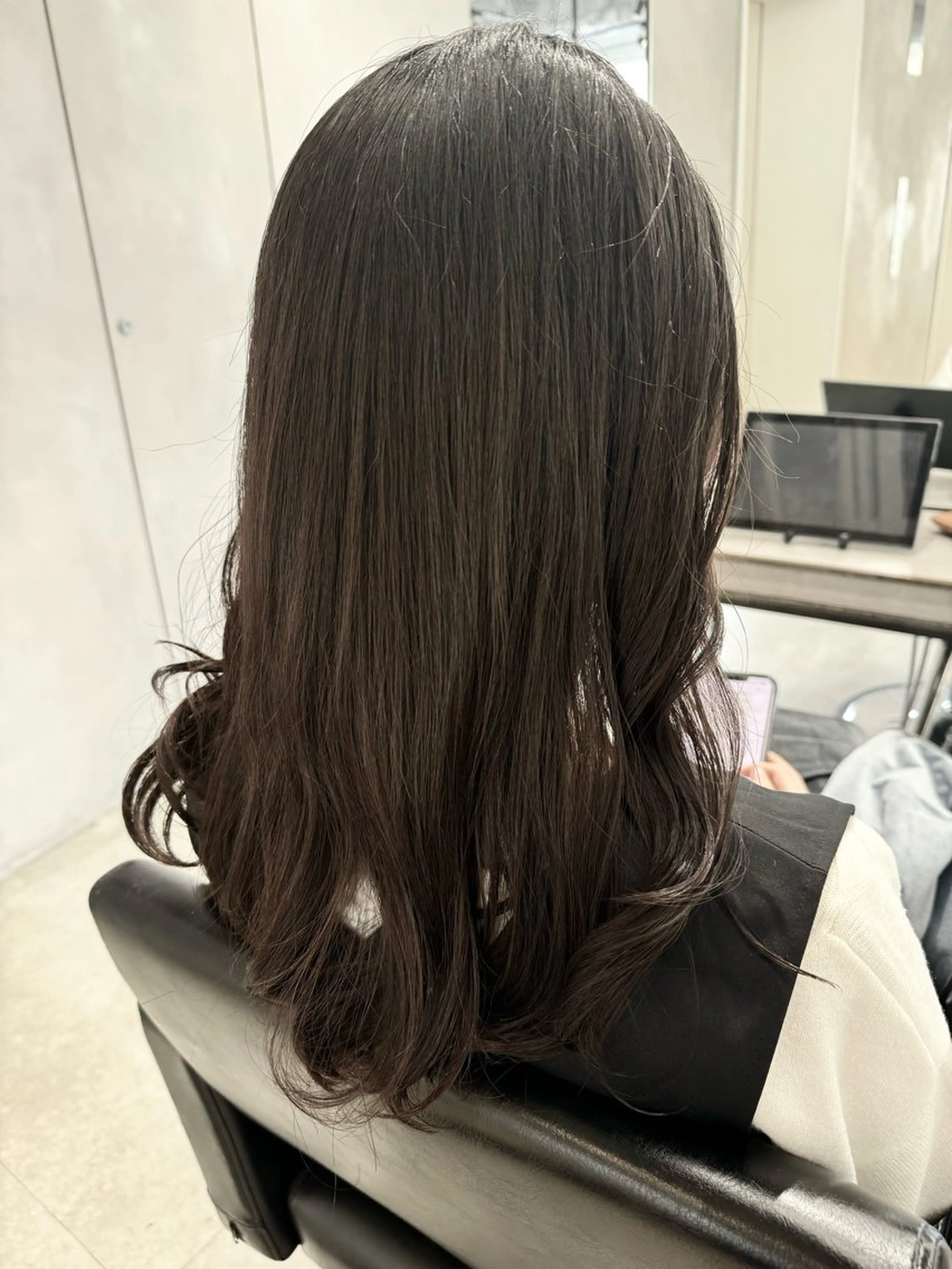ロング パーマ カット パーマ トリートメント 透明感カラー✨艶髪 制作🌱山根あゆみのヘアスタイル