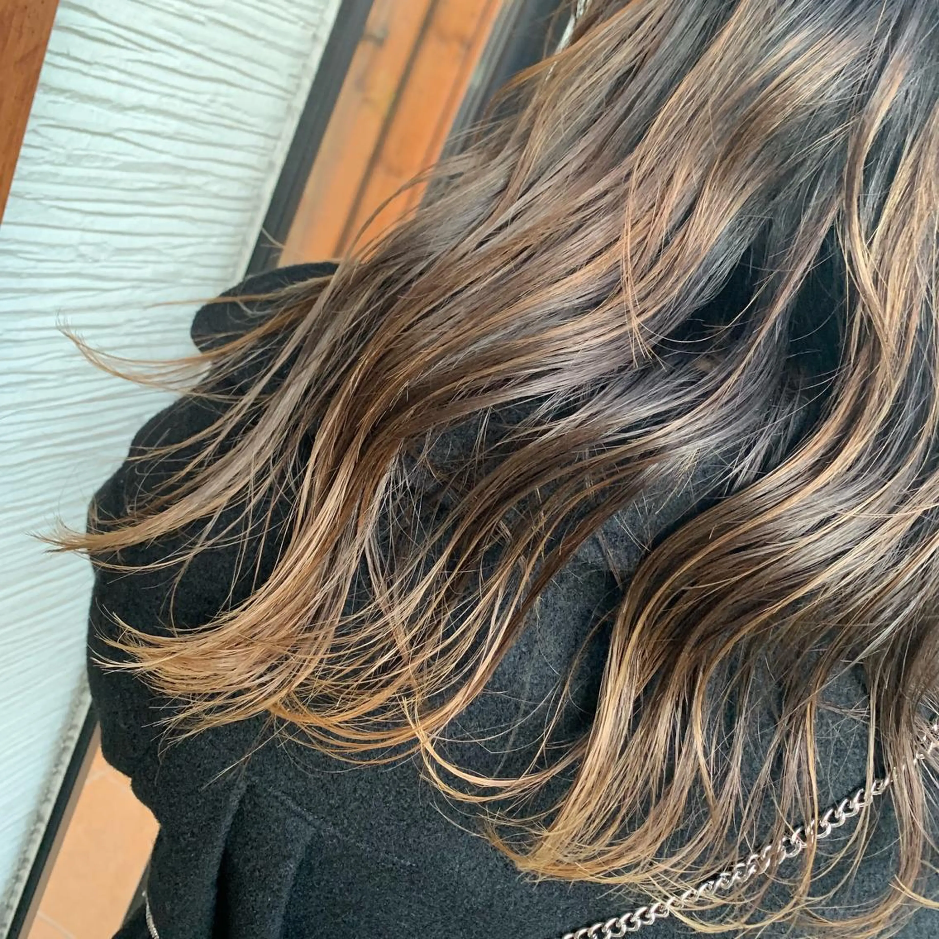 カラー グラデーションカラー ハイライトカラー yoshi (高橋福博)のヘアスタイル