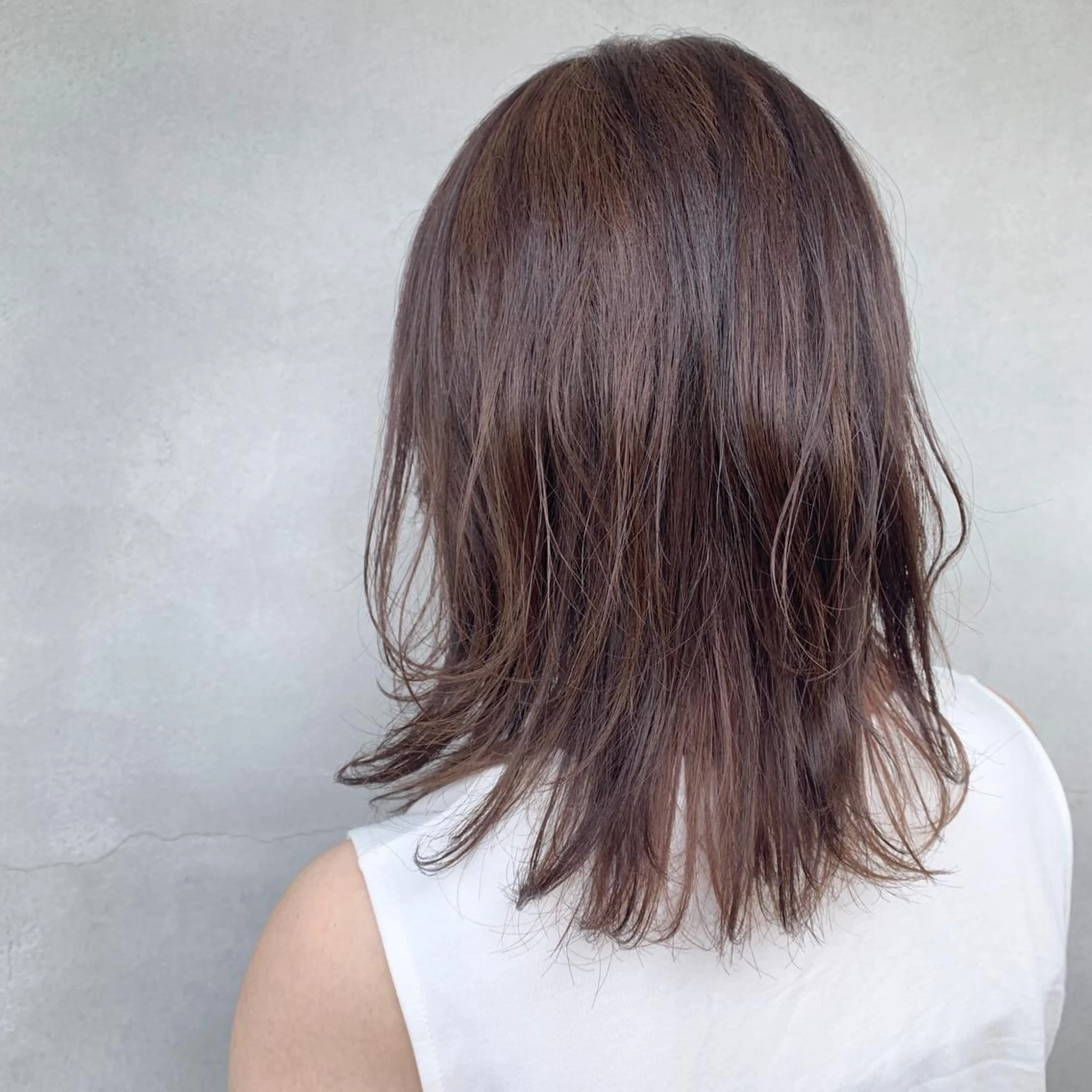 ミディアム カラー ヘアカラー トリートメント ︎︎☺︎ yuri ︎︎☺︎のヘアスタイル