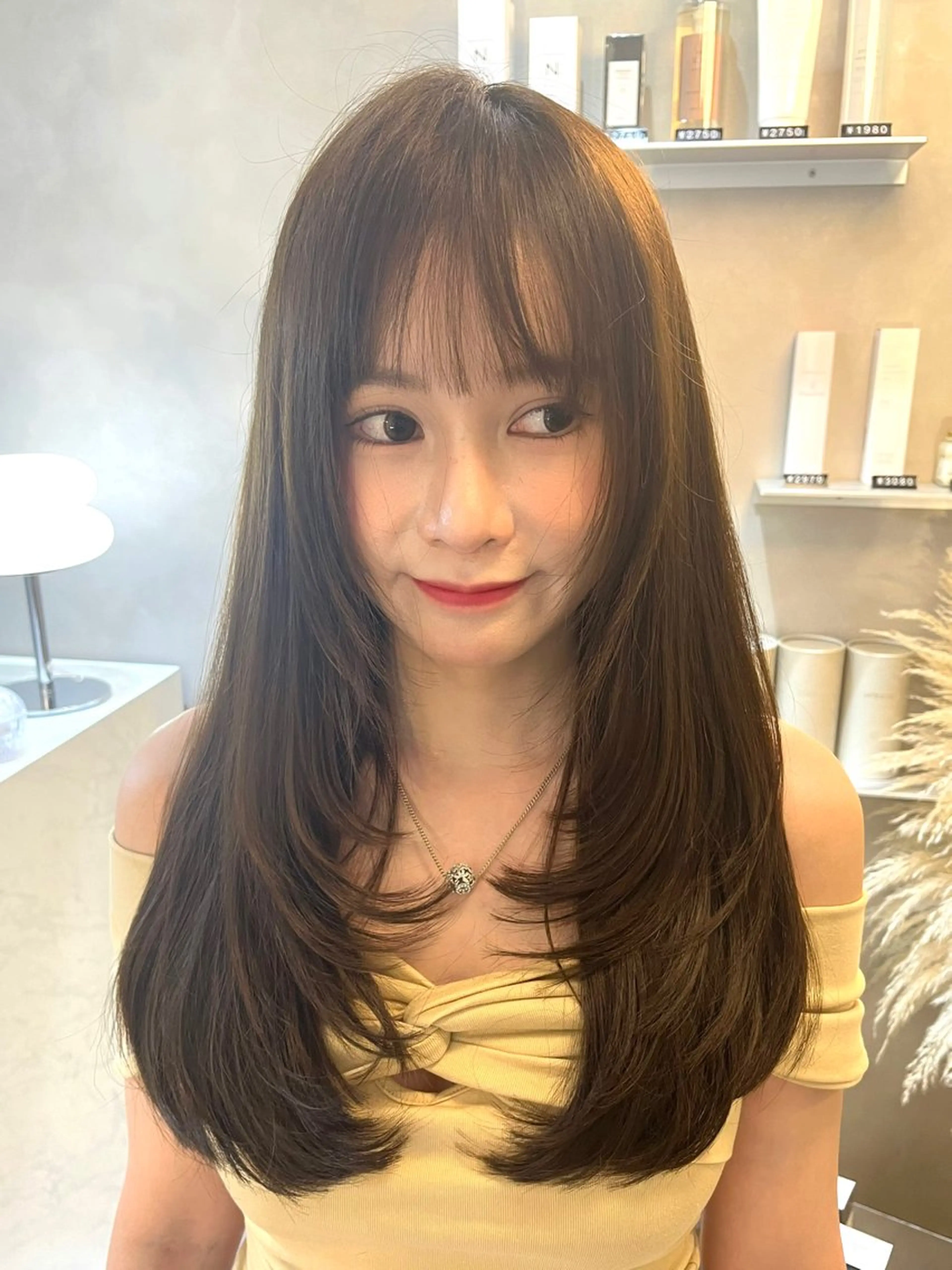 ロング カット ヘアカラー 韓国レイヤー／顔周り ／ブリーチことこのヘアスタイル
