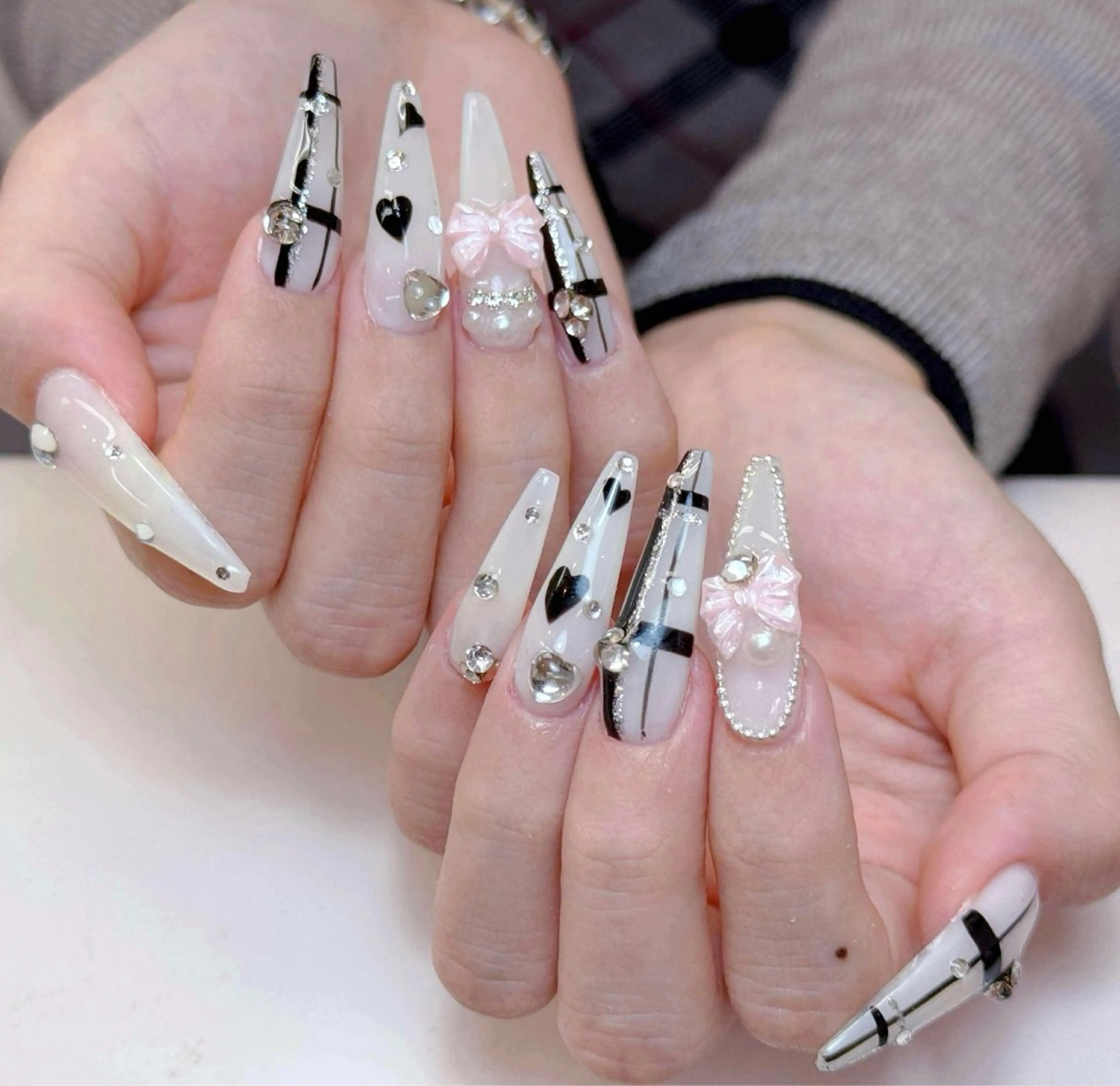 ネイル ハンドネイル ain nailのネイルデザイン