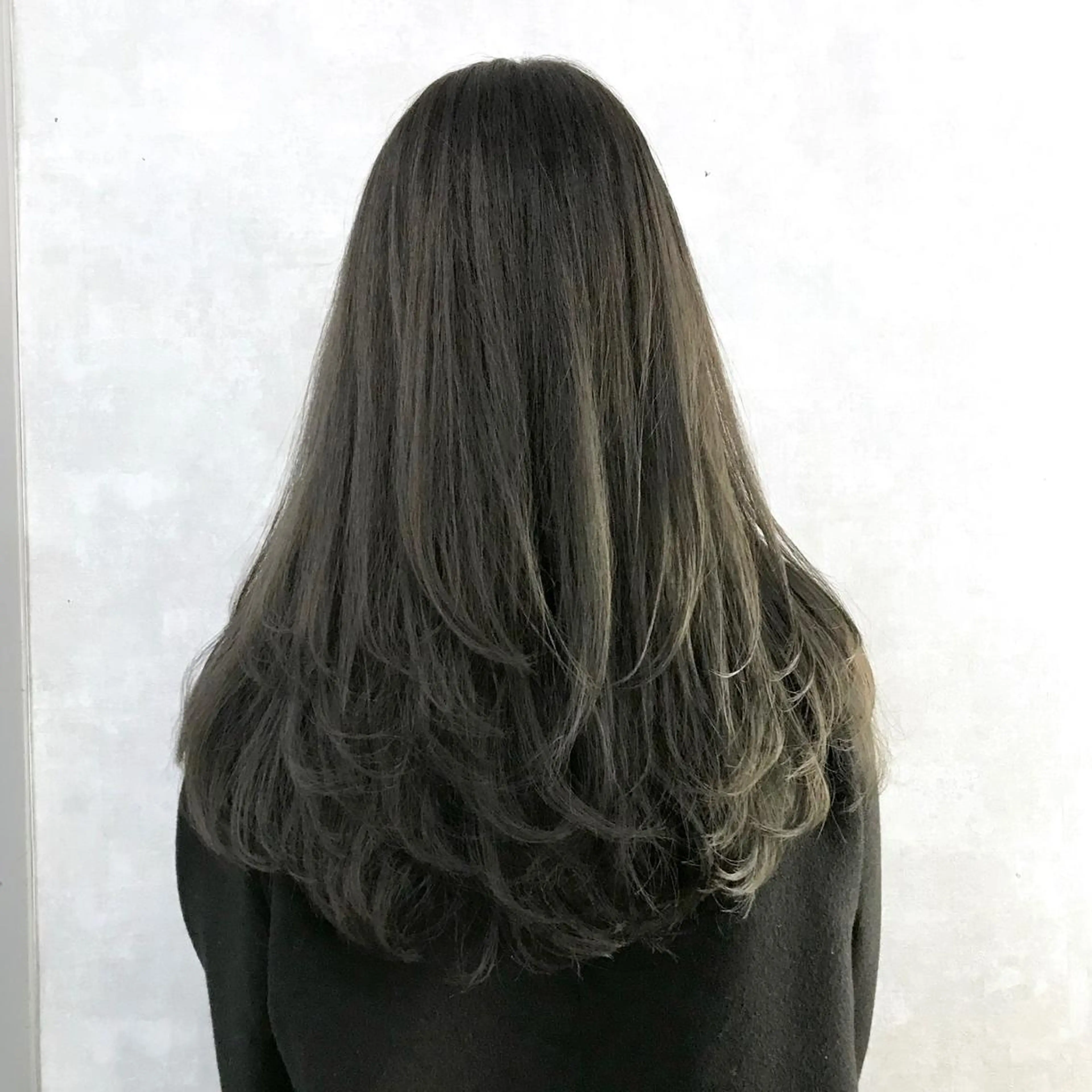 ロング ヨシンモリ ムルギョル巻き 韓国風ヘア レイヤーカット シースルーバング サロウィン所属・K-POP好き美容師 🇰🇷Kai.Yのヘアスタイル