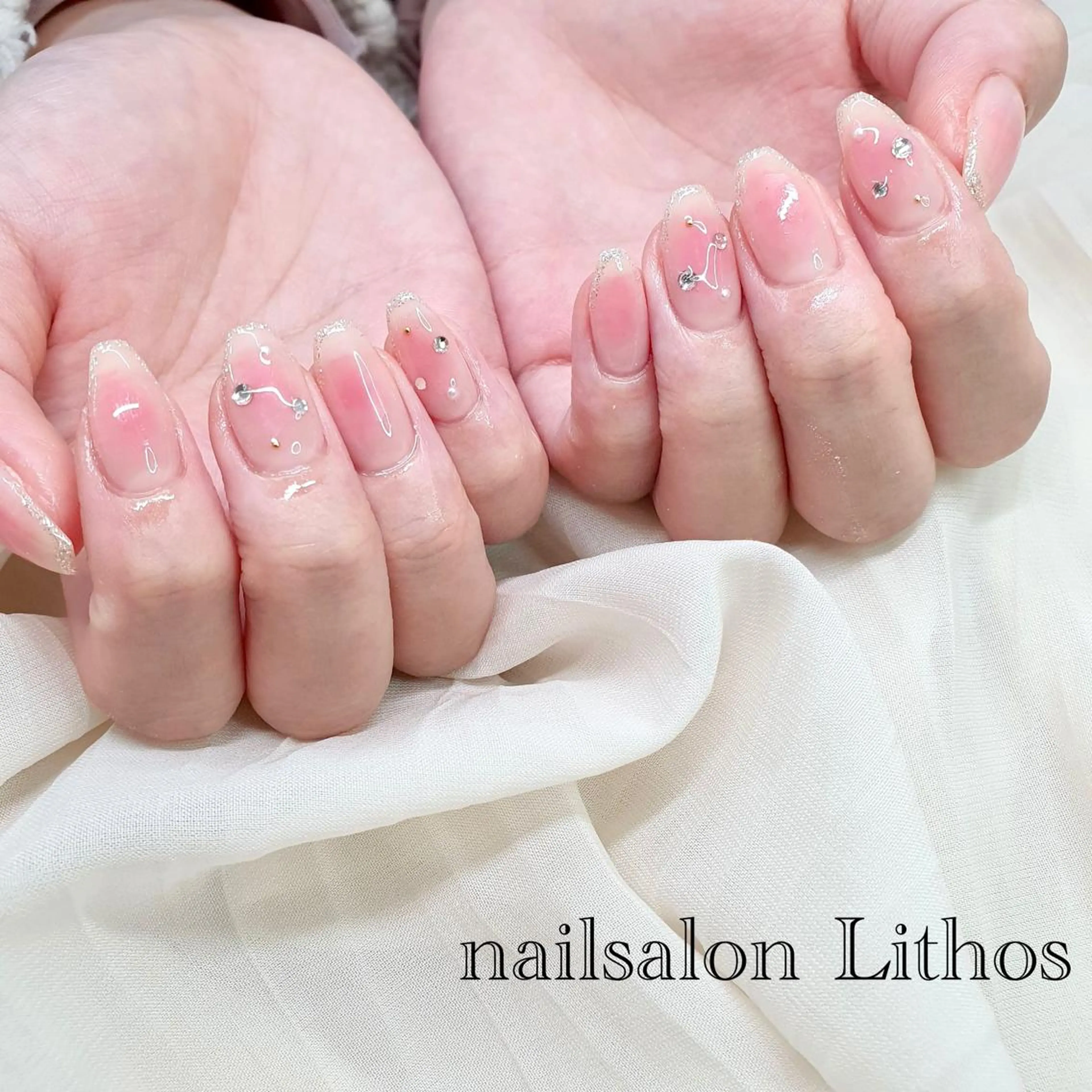 ネイル 氷ネイル・うるうるネイル ハンドネイル nailsalon Lithos所属・nailsalon Recontreのネイルデザイン