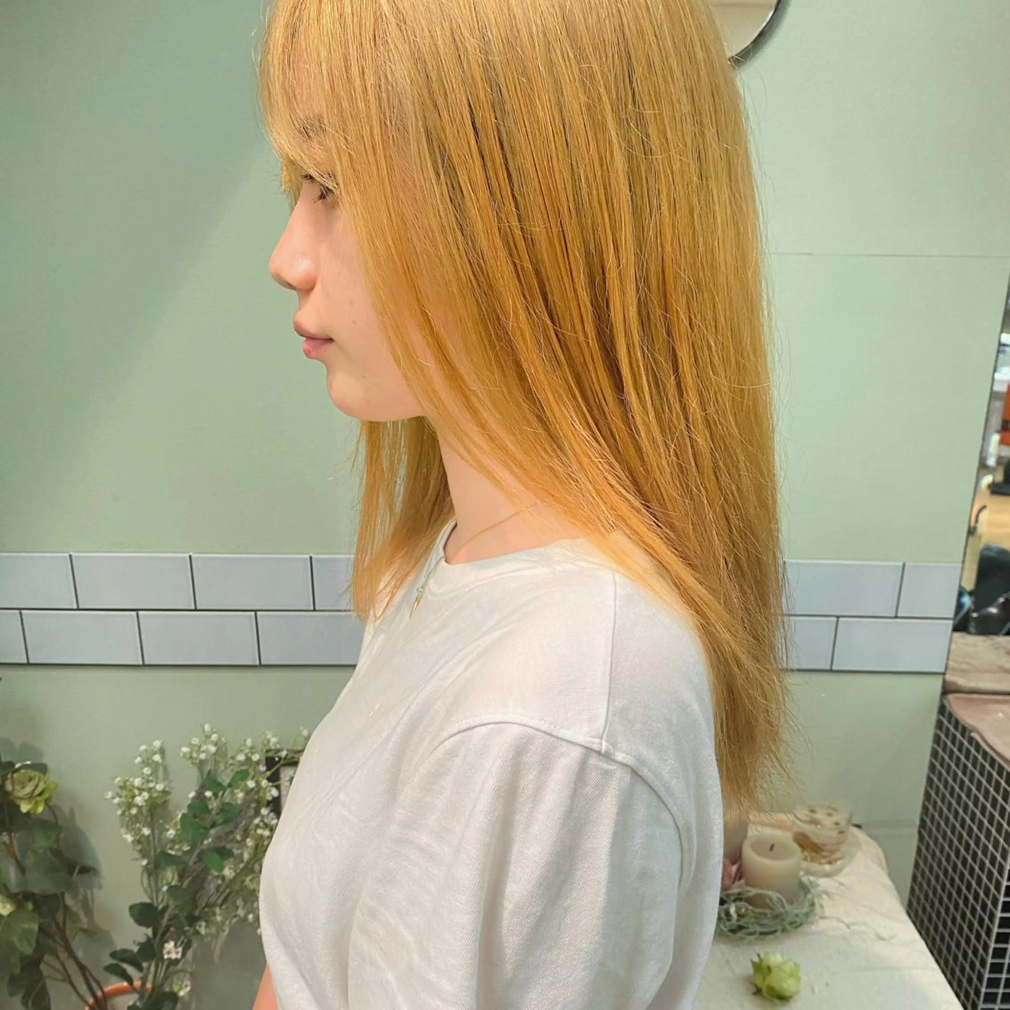 ミディアム カラー ブロンド カット ヘアカラー トリートメント 髪質改善ｶﾗｰ ｹｱﾌﾞﾘｰﾁ/ﾀﾑのヘアスタイル