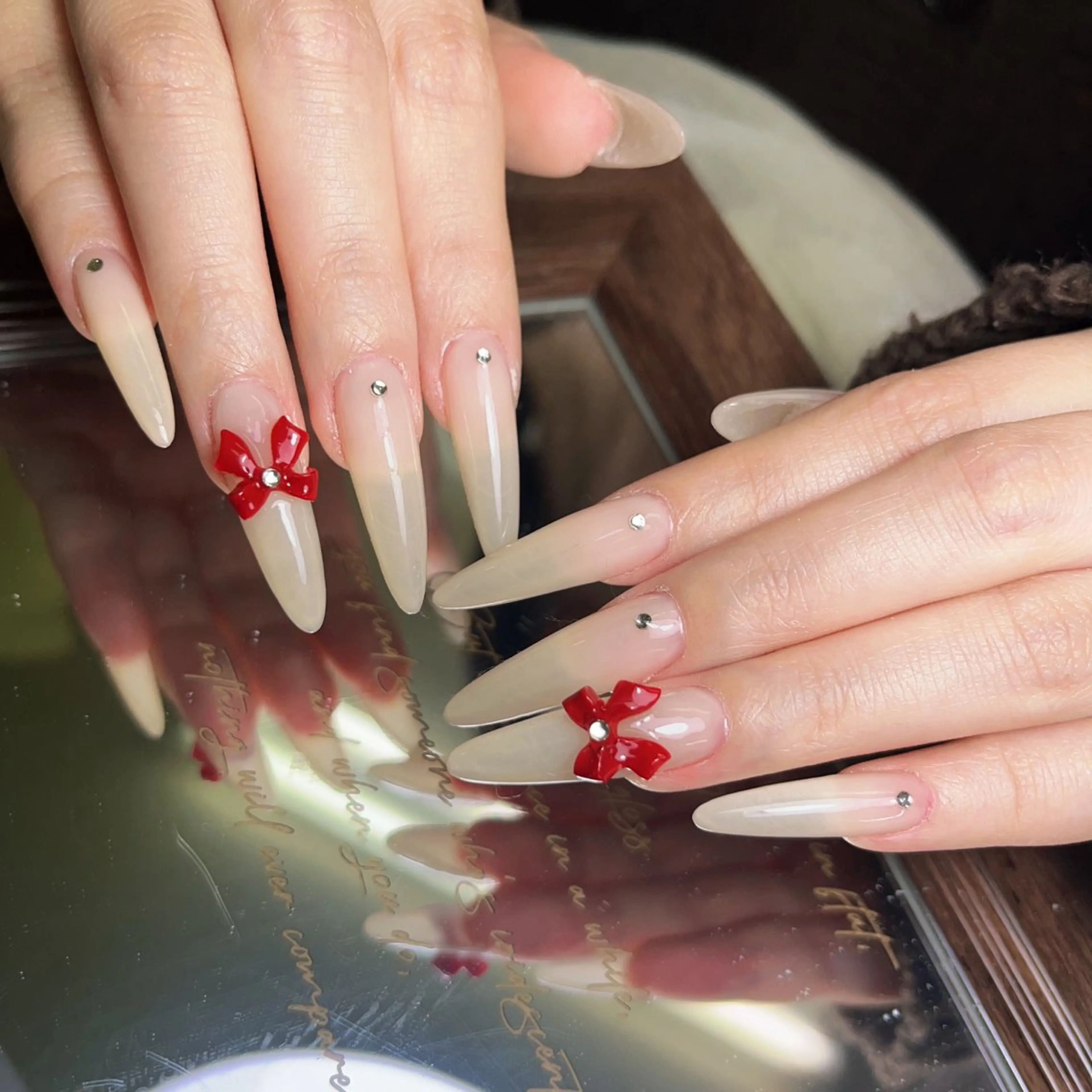 ネイル ハンドネイル ハンドケア BuBu Nail渋谷道玄坂のネイルデザイン