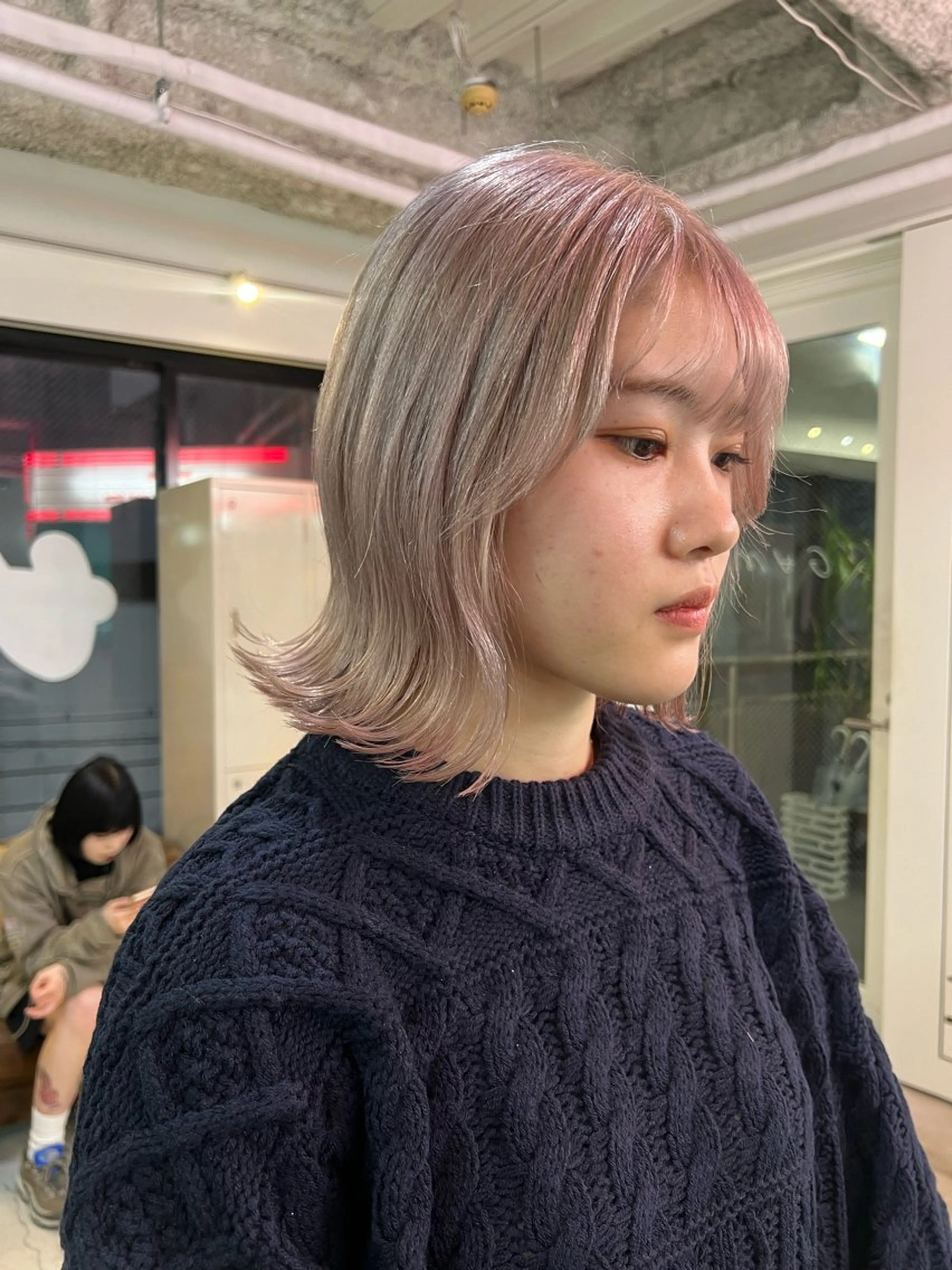 ミディアム カット ヘアカラー 💥ウルフカット デザインあんな💥のヘアスタイル