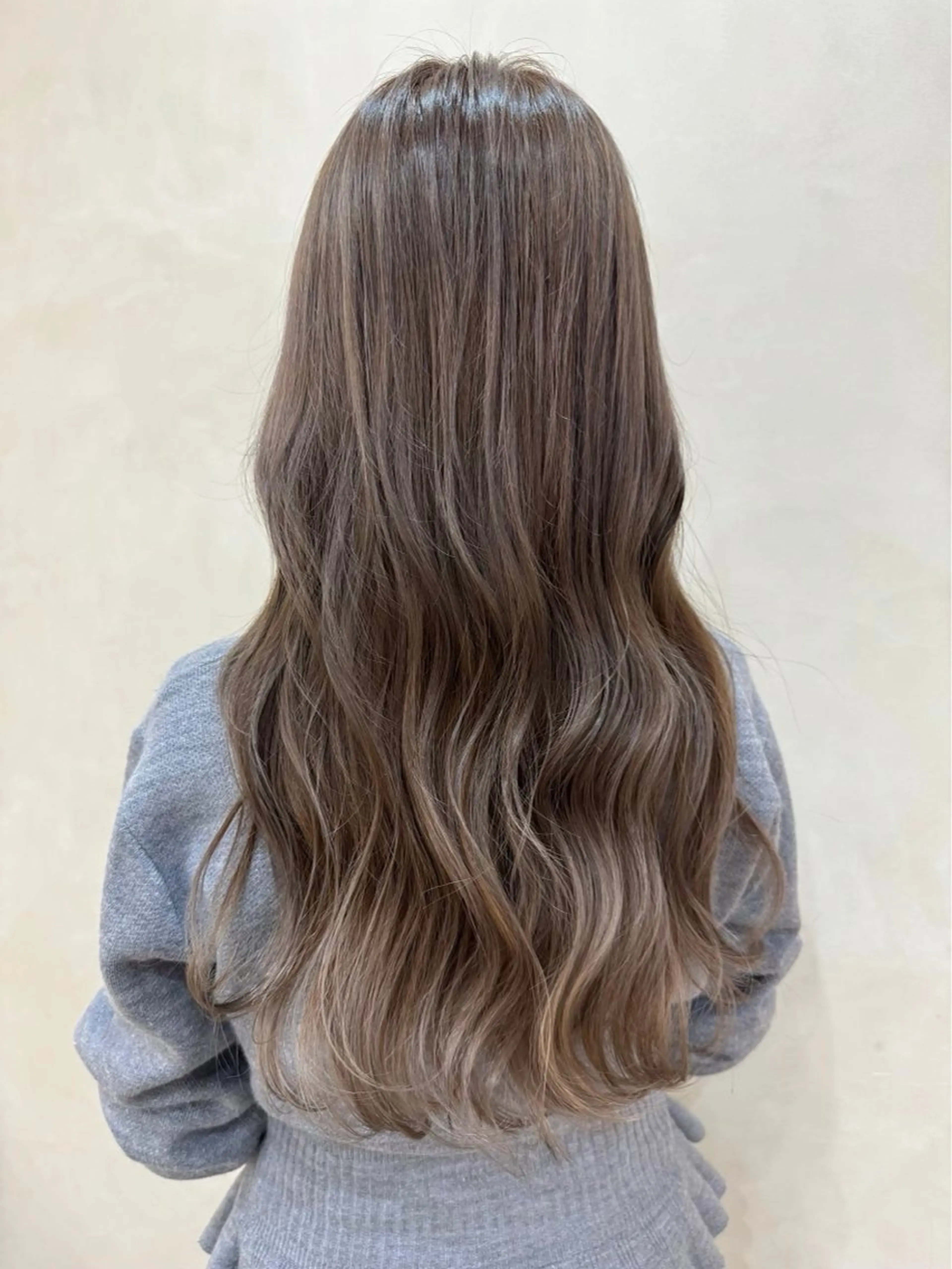 ロング rino LUVISMのヘアスタイル