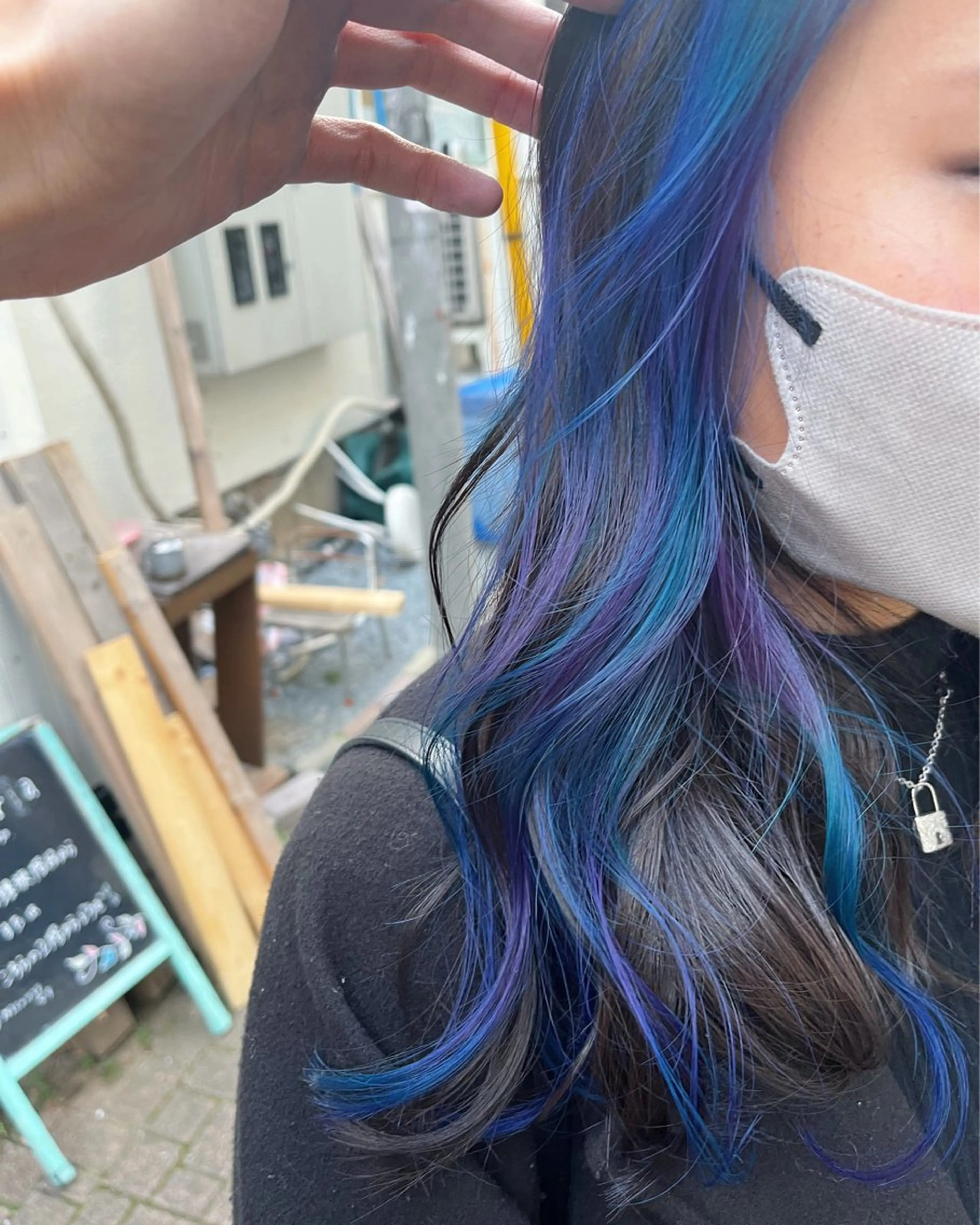 ロング カラー ブリーチ イヤリングカラー ユニコーンカラー カット ヘアカラー トリートメント 原宿サロン代表 デザインカラー伊藤卓のヘアスタイル