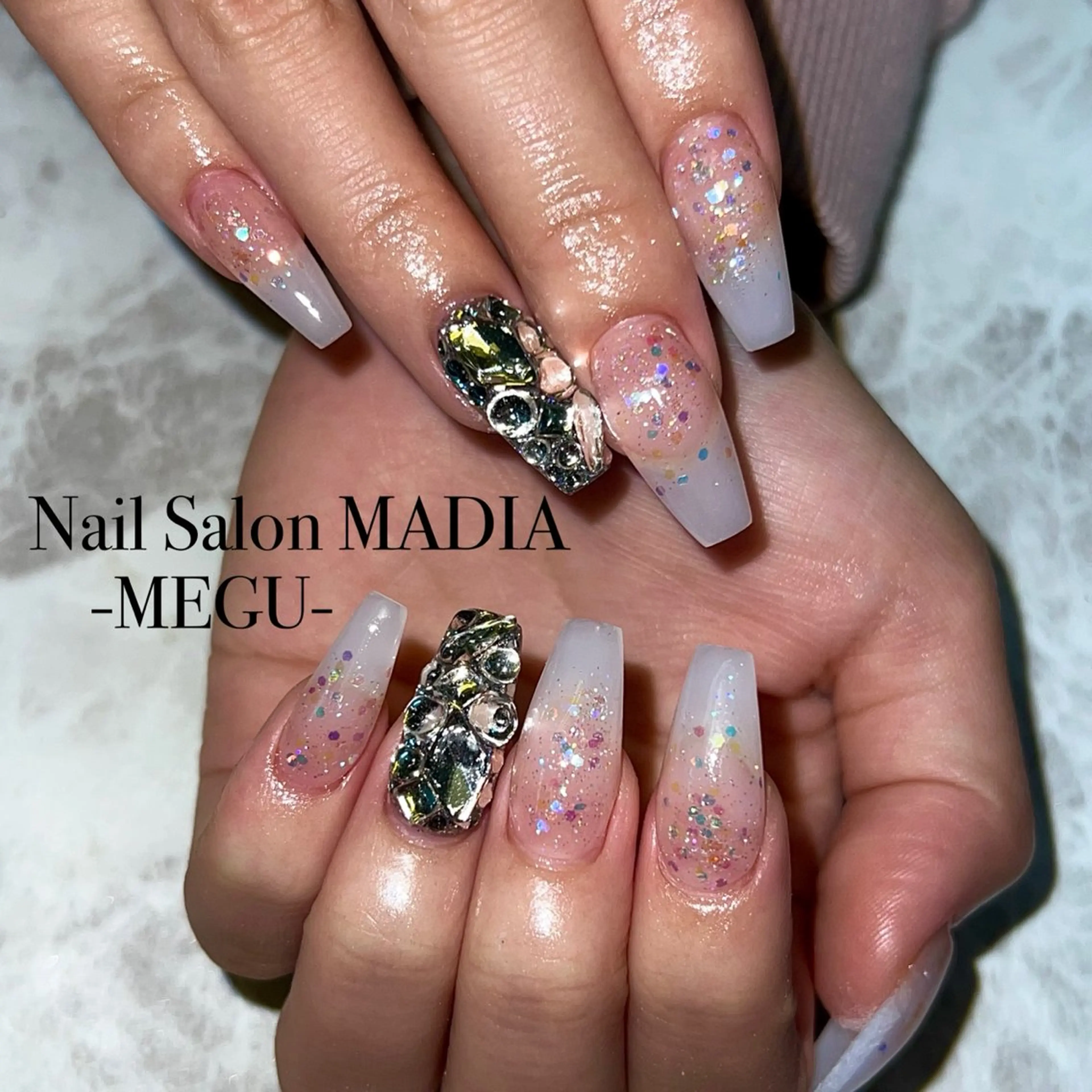 ネイル MADIA藤沢所属・MADIA MEGUのネイルデザイン