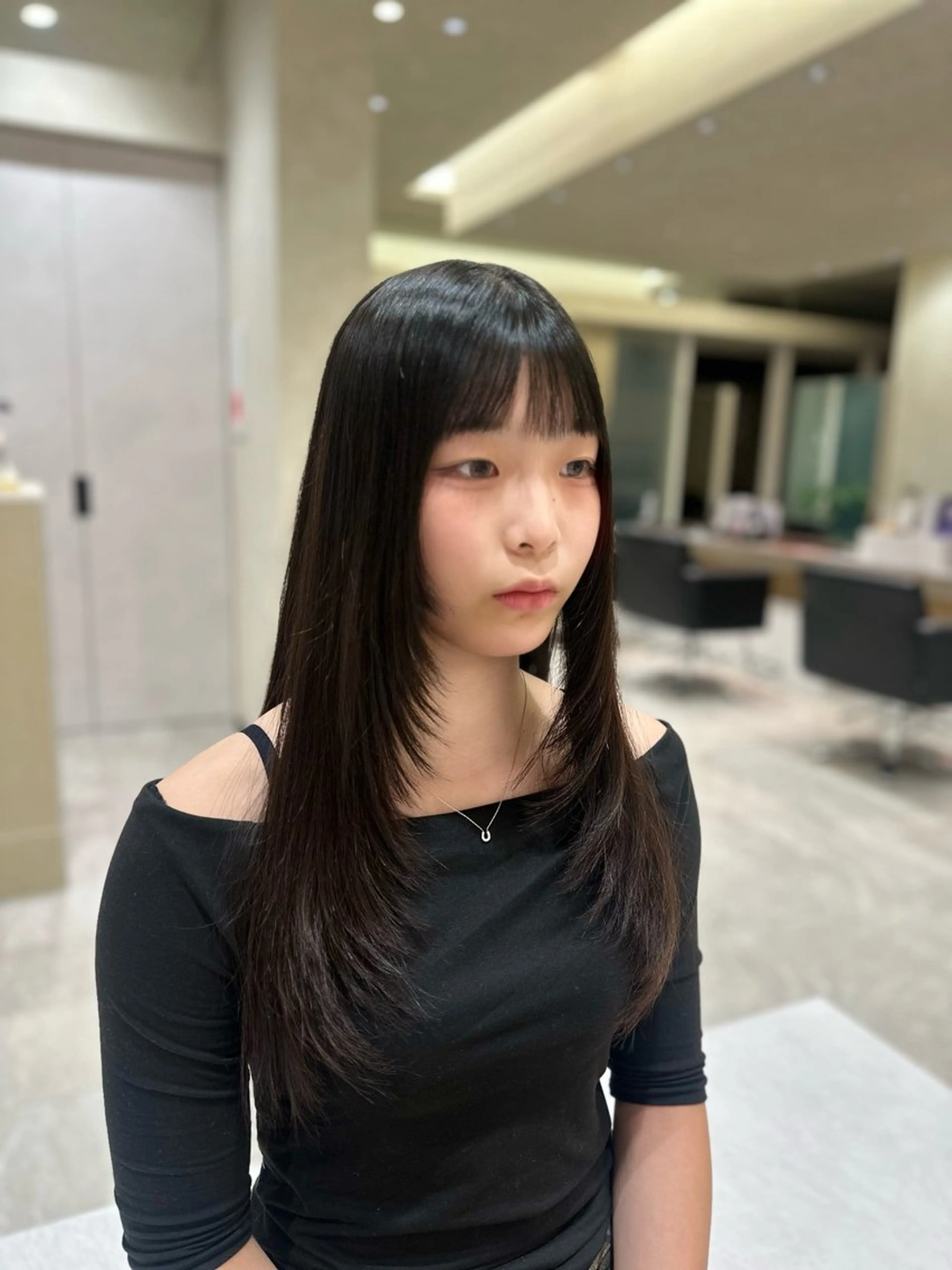 ロング 縮毛矯正 hairsalon de Forever vida所属・ダブルカラー暖色系/ オリーブベージュのヘアスタイル