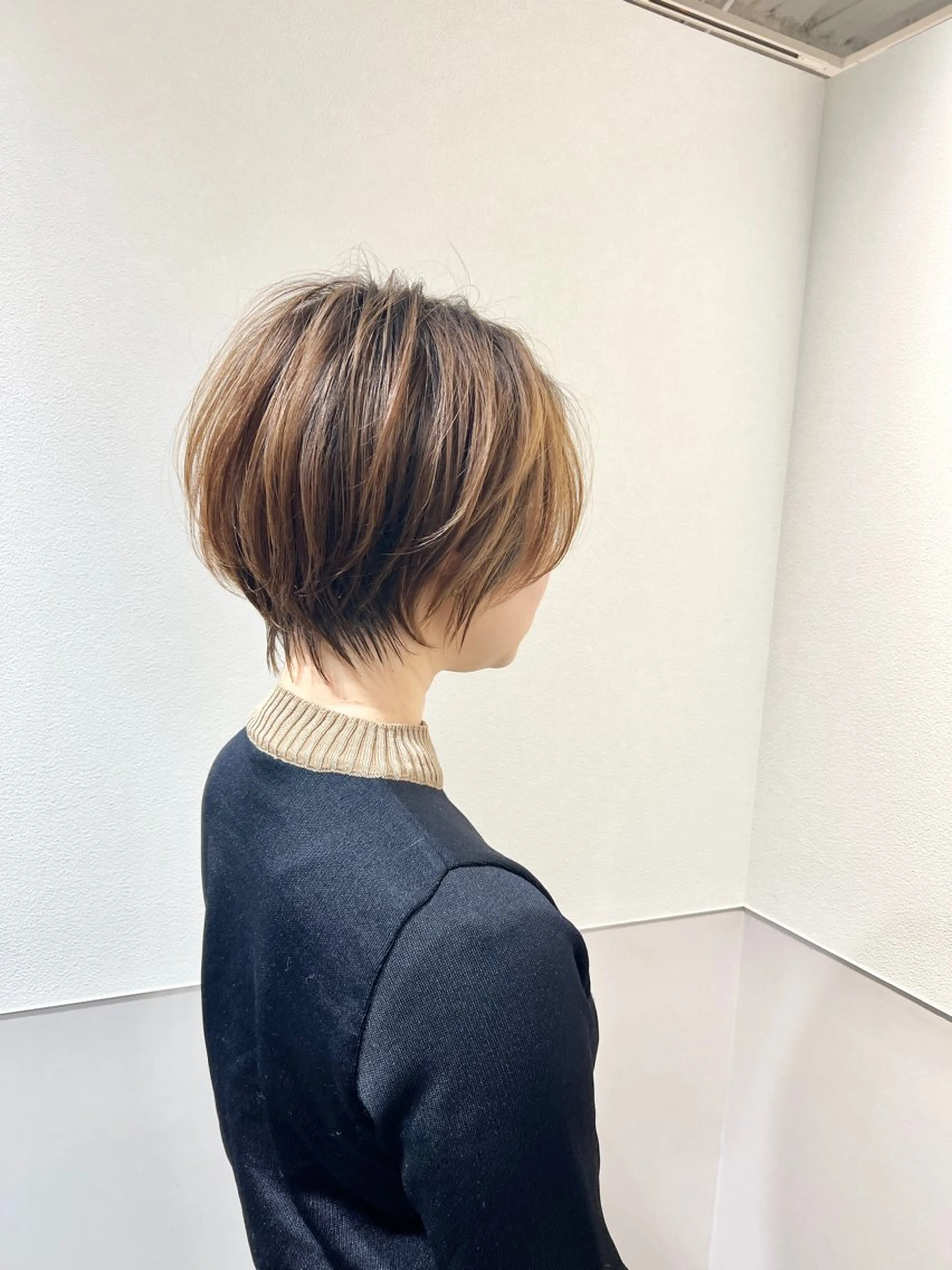 ショート カラー くびれヘア カット ヘアカラー トリートメント 長野 智史のヘアスタイル