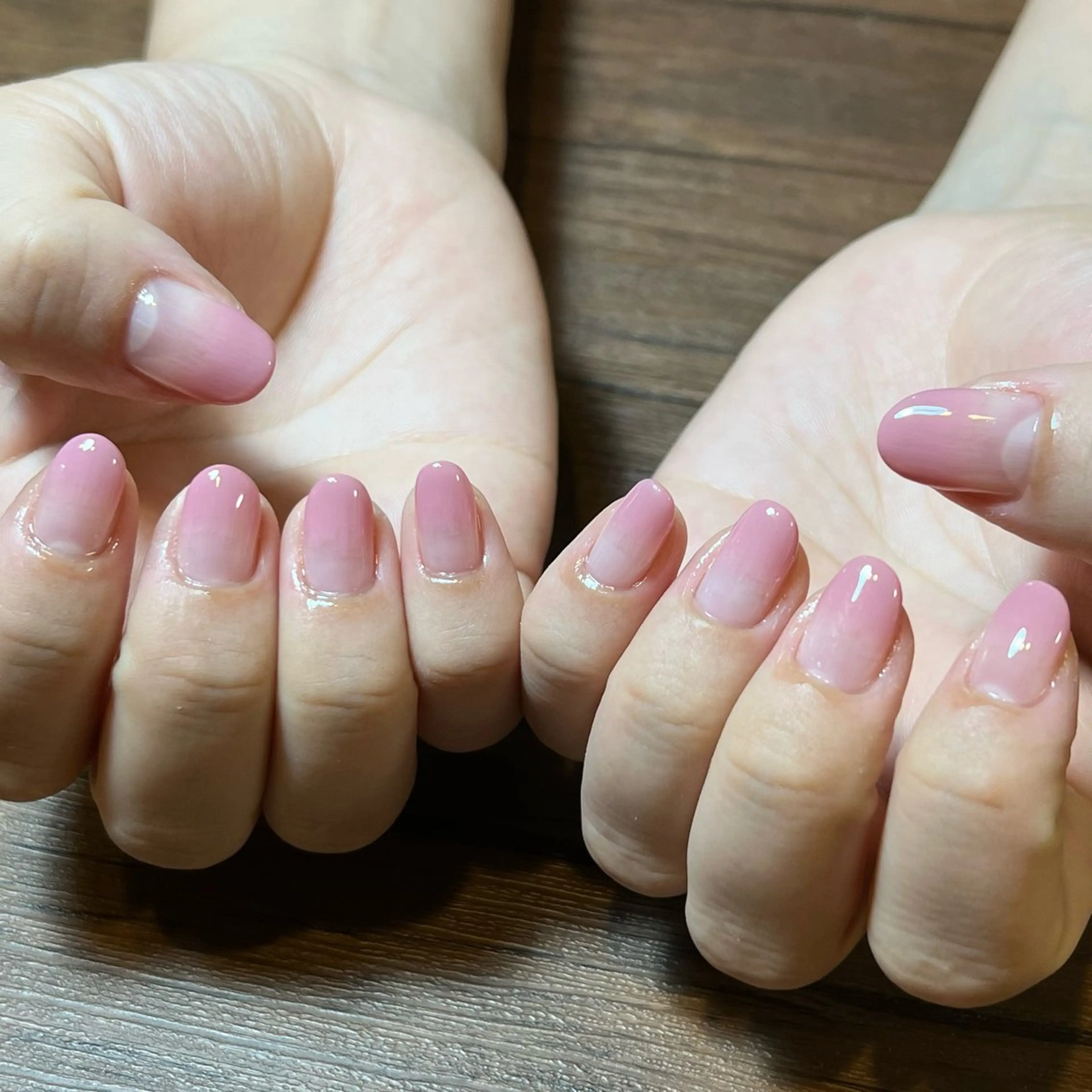 ネイル HENRIETTA NAILSALONのネイルデザイン