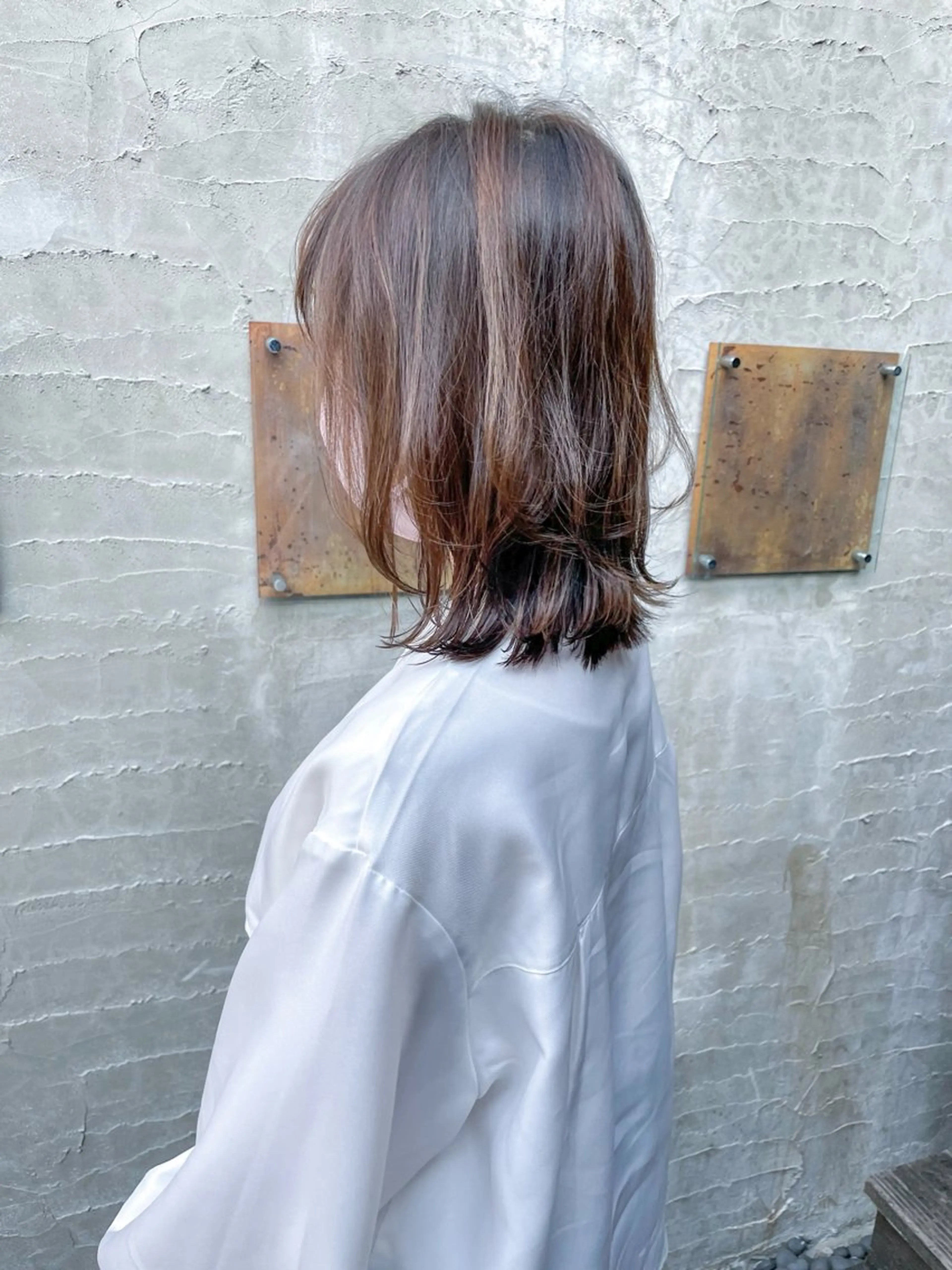 ミディアム ミディアムレイヤー 顔周りカット レイヤーカット 外ハネヘア カット ヘアカラー レイヤー/ショート/ 艶カラー/なかちゃんのヘアスタイル
