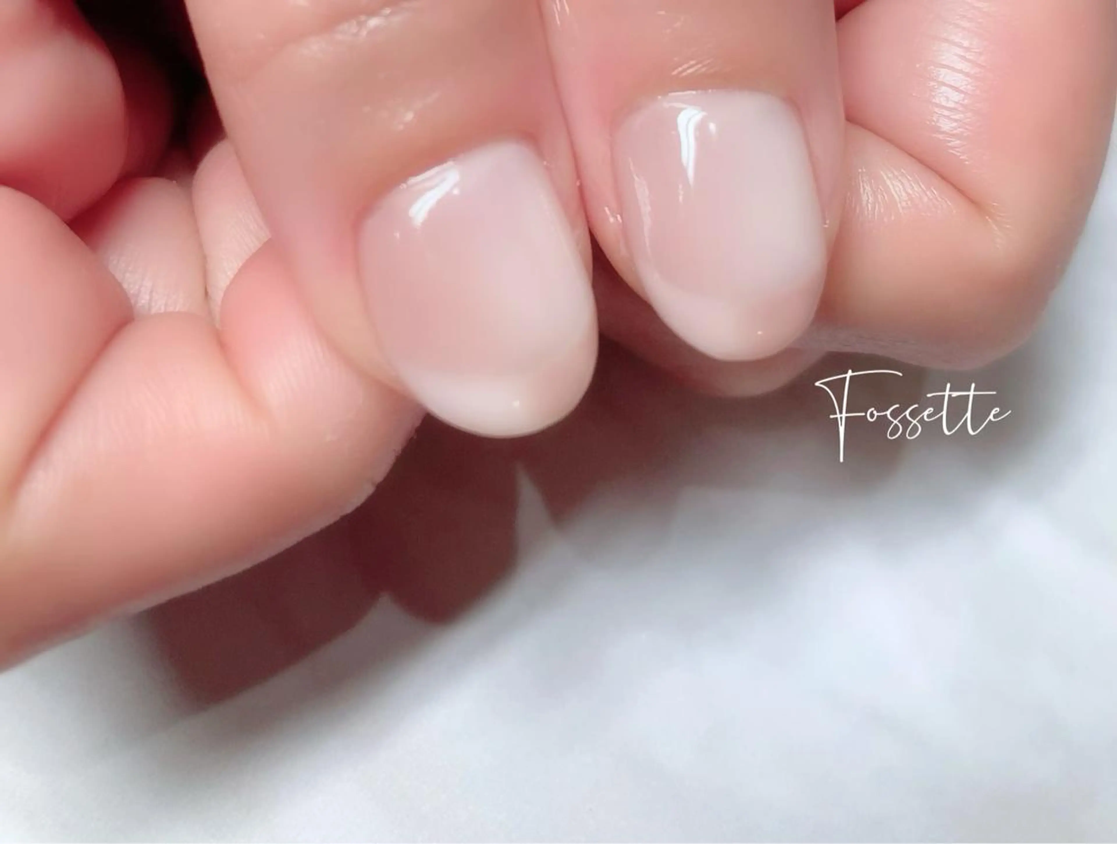 ネイル フレンチネイル オフィスネイル オンブレフレンチ シンプルネイル nailsalon Fossetteのネイルデザイン