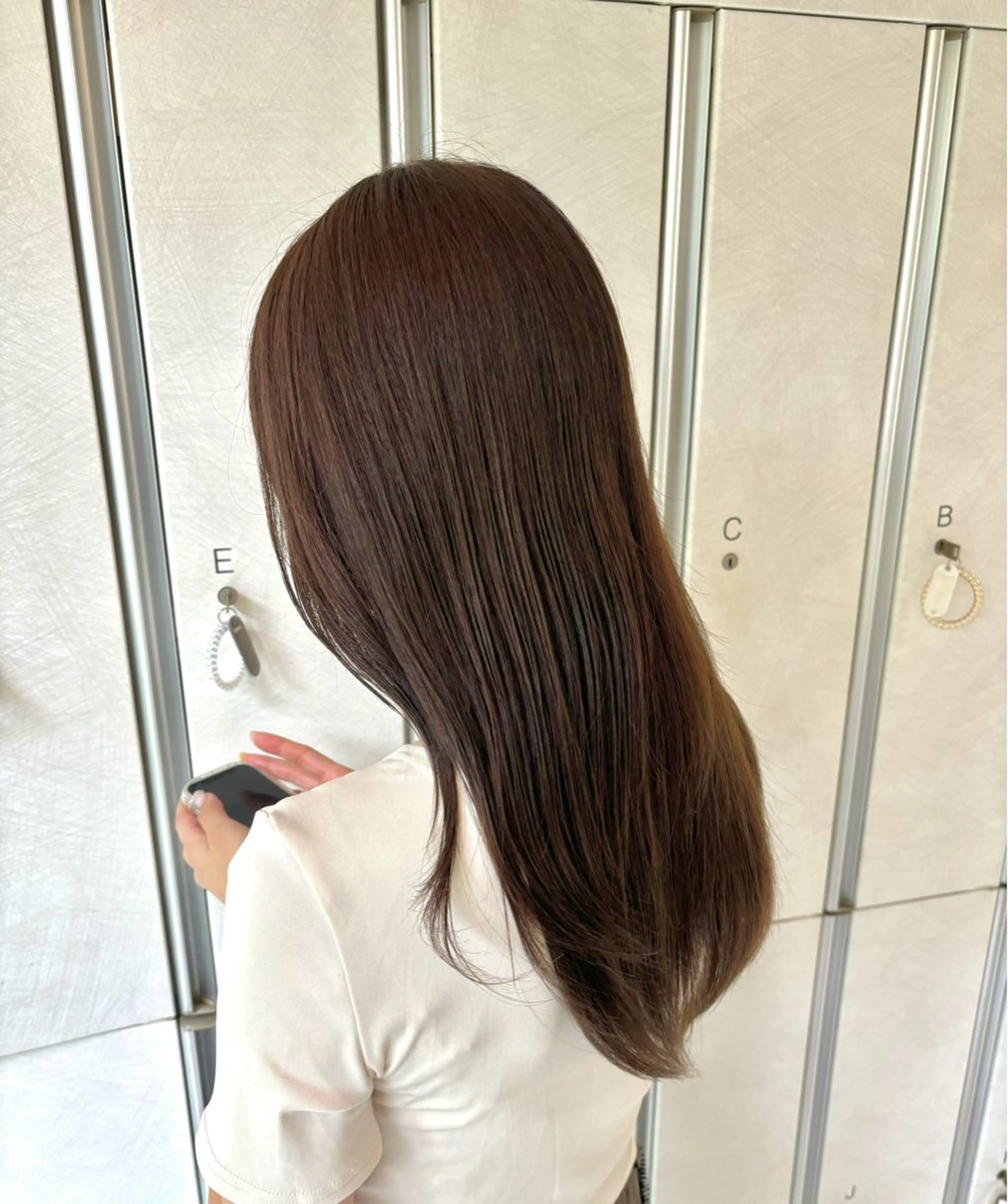 ロング カラー ベージュカラー オリーブベージュ トリートメント レイヤーカット/ボブ /nene🍥⋆*のヘアスタイル