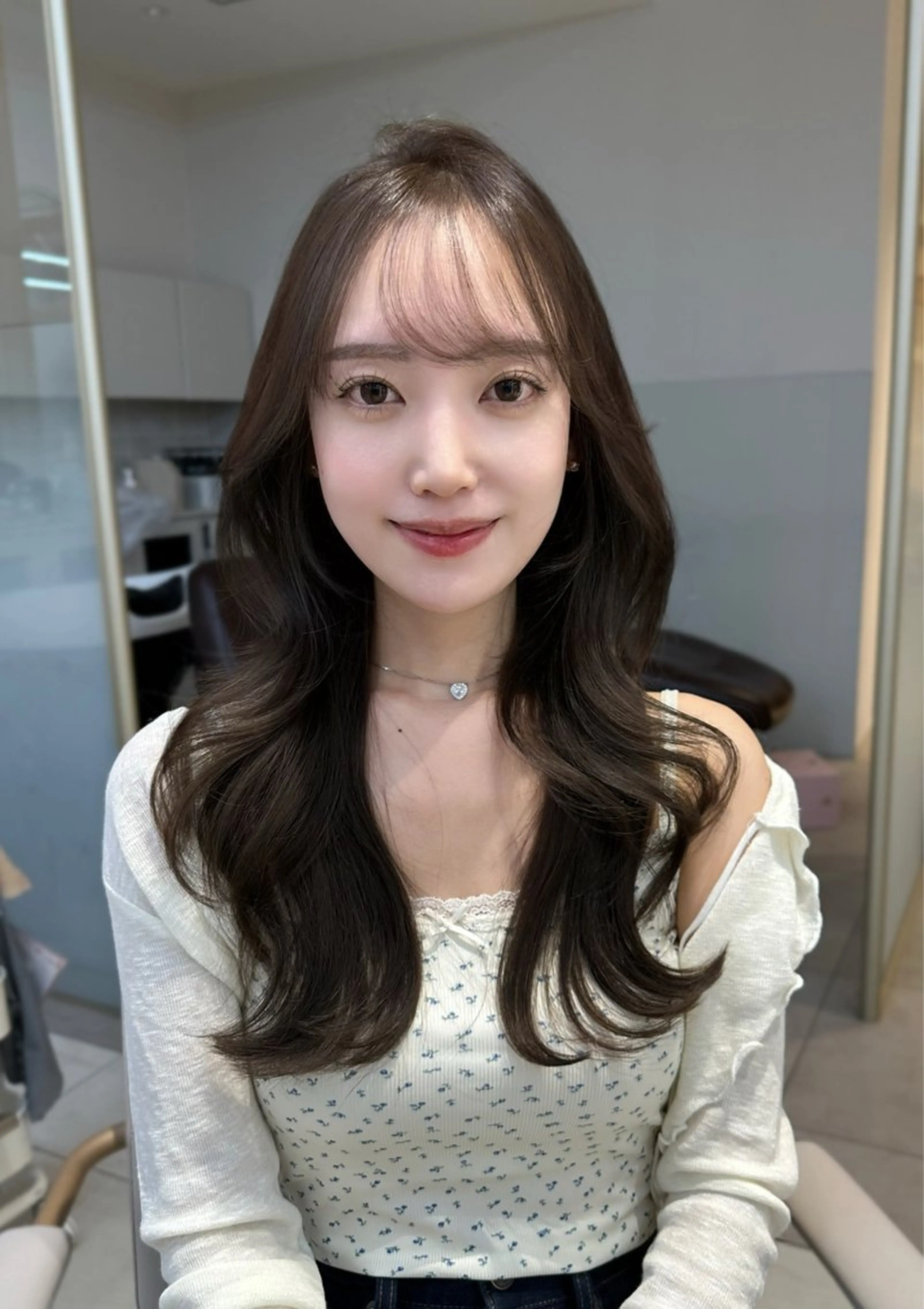 ロング oto🎀×美髪× シースルー前髪🤍のヘアスタイル