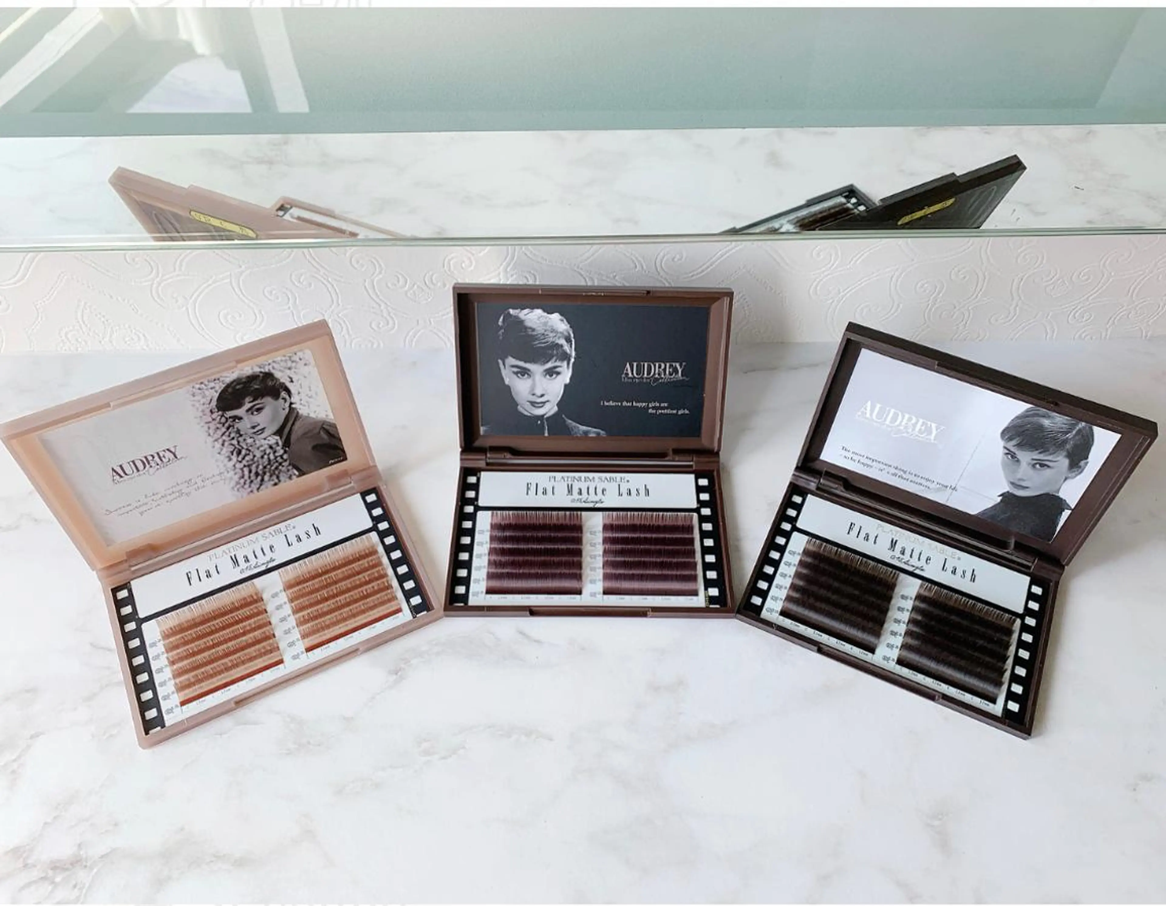 マツエク・マツパ カラーマツエク フラットラッシュ マツエク ELFIN所属・【束感まつ毛 】 ELFINのマツエク・マツパデザイン