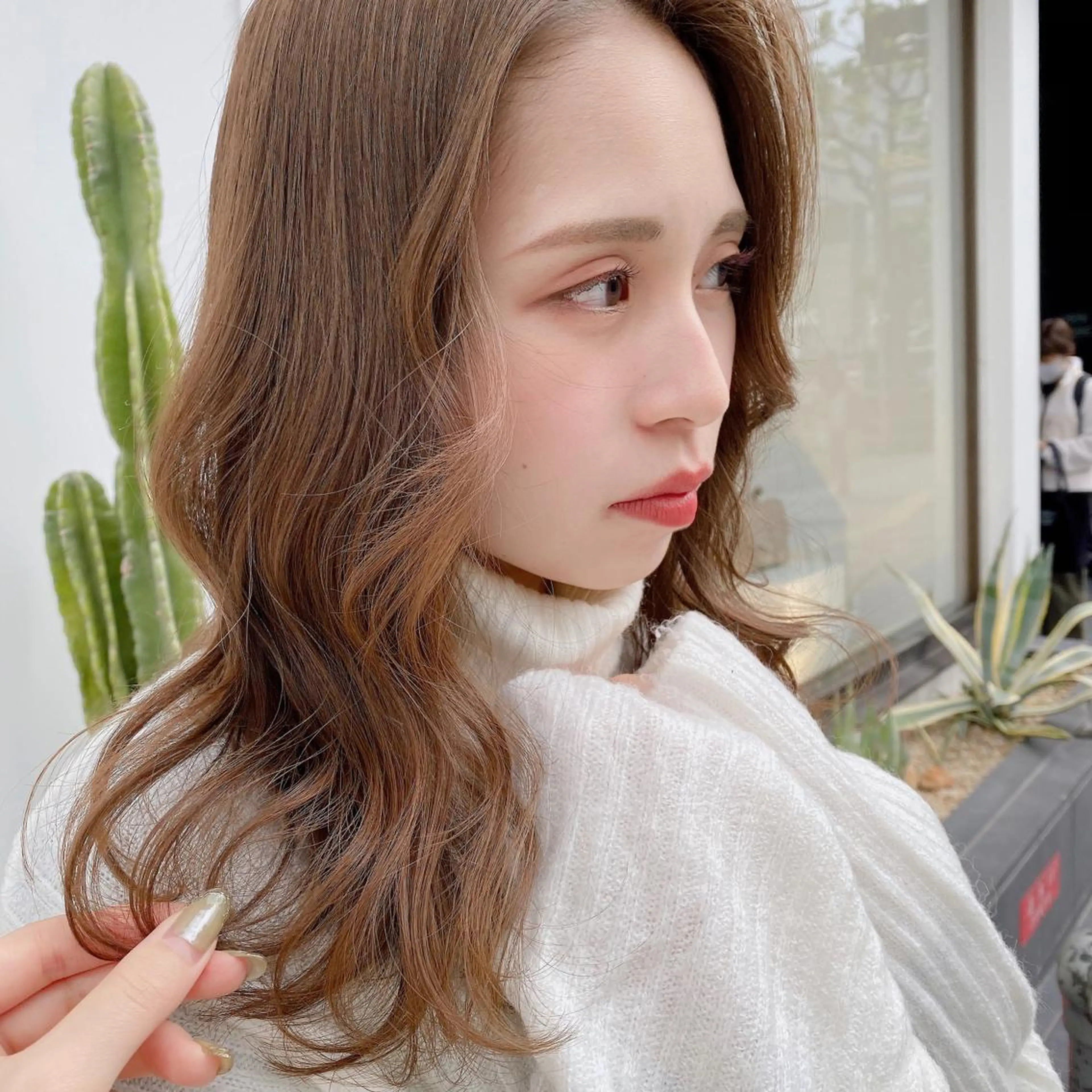 セミロング カラー ヘアアレンジ マツエク・マツパ ベージュカラー ブラウンカラー ブラウンベージュ カラーマツエク カット ヘアカラー トリートメント Noah's　Ark所属・透明感カラー🫧ヘア セット🫧松本菜月の眉毛・アイブロウイメージ