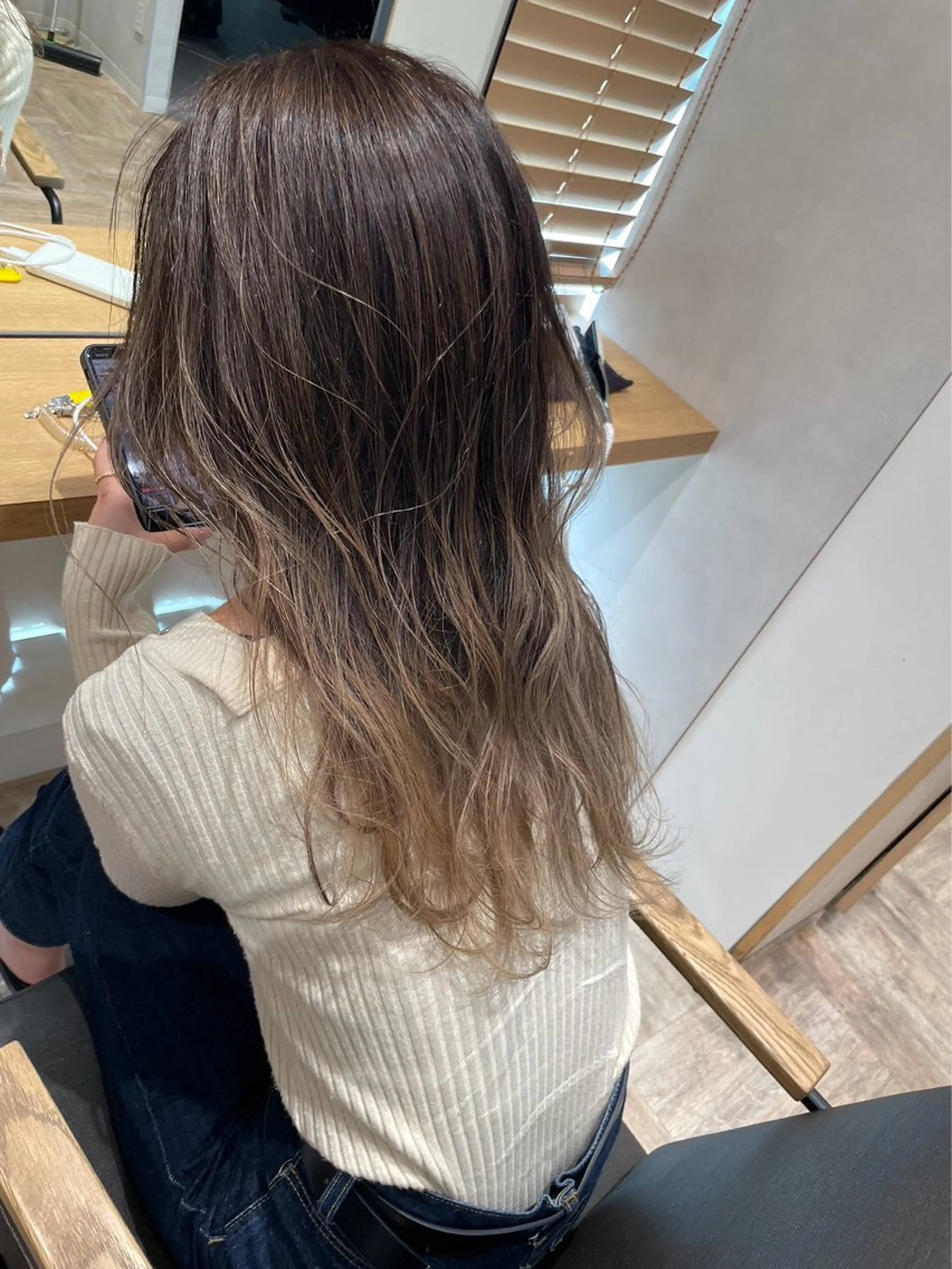 ロング カラー AVANCE泉大津店所属・髪質改善・艶カラー 加茂瑞希のヘアスタイル