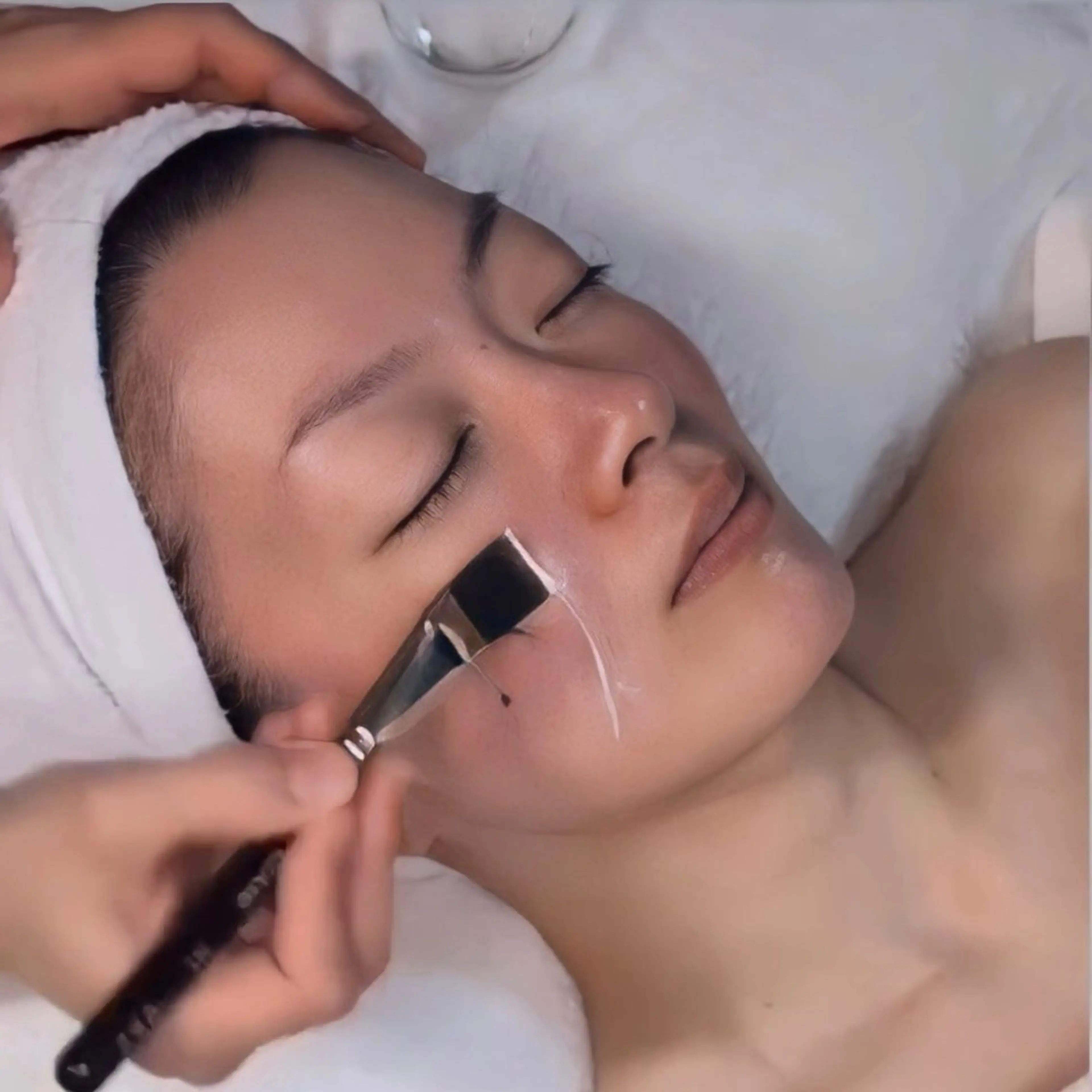 エステ MUKU所属・MUKU みおの眉毛・アイブロウイメージ