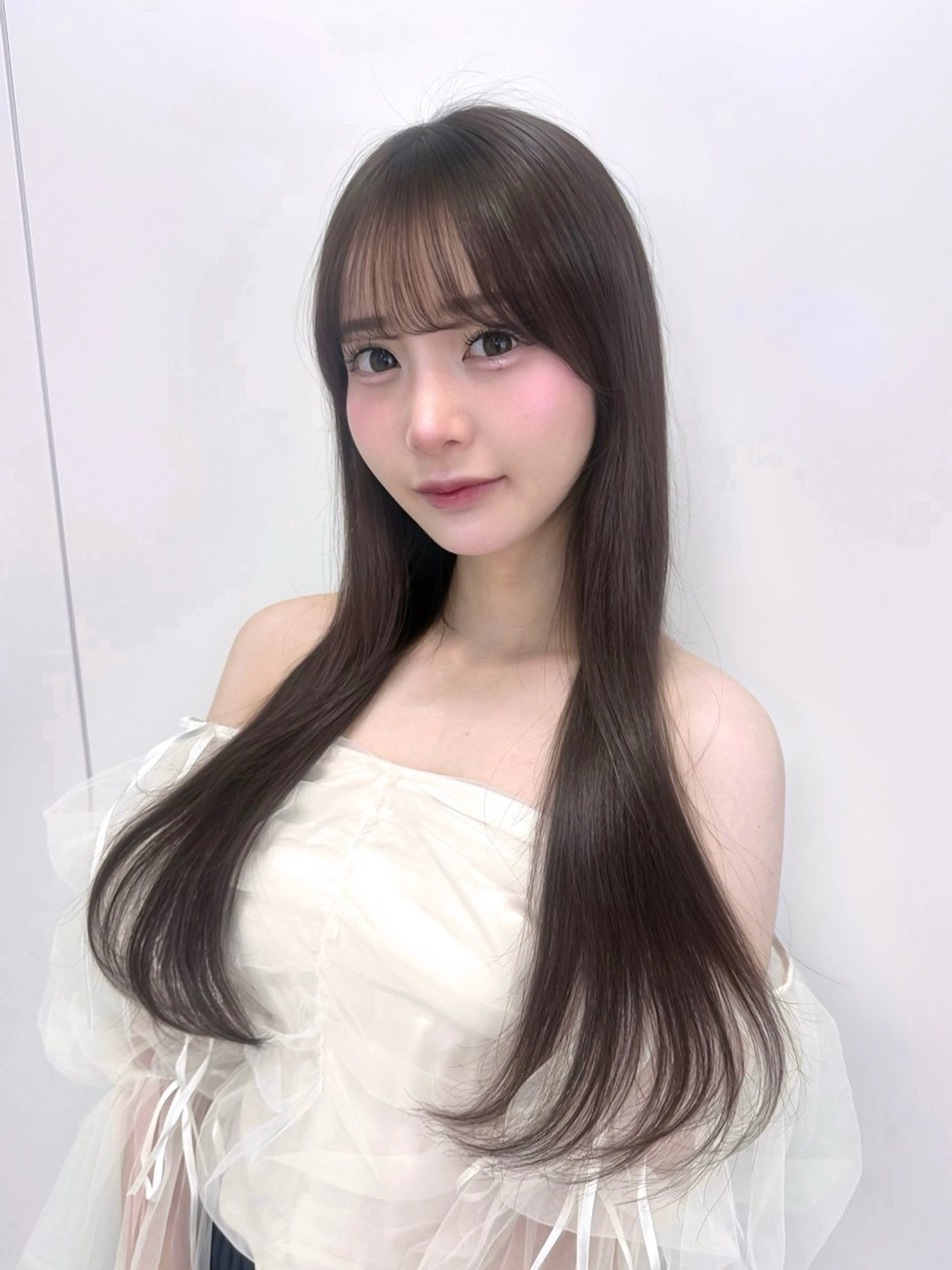 カラー ブリーチ 縮毛矯正 ヘアカラー トリートメント 新宿🎀 Rea♡モデル募集のヘアスタイル