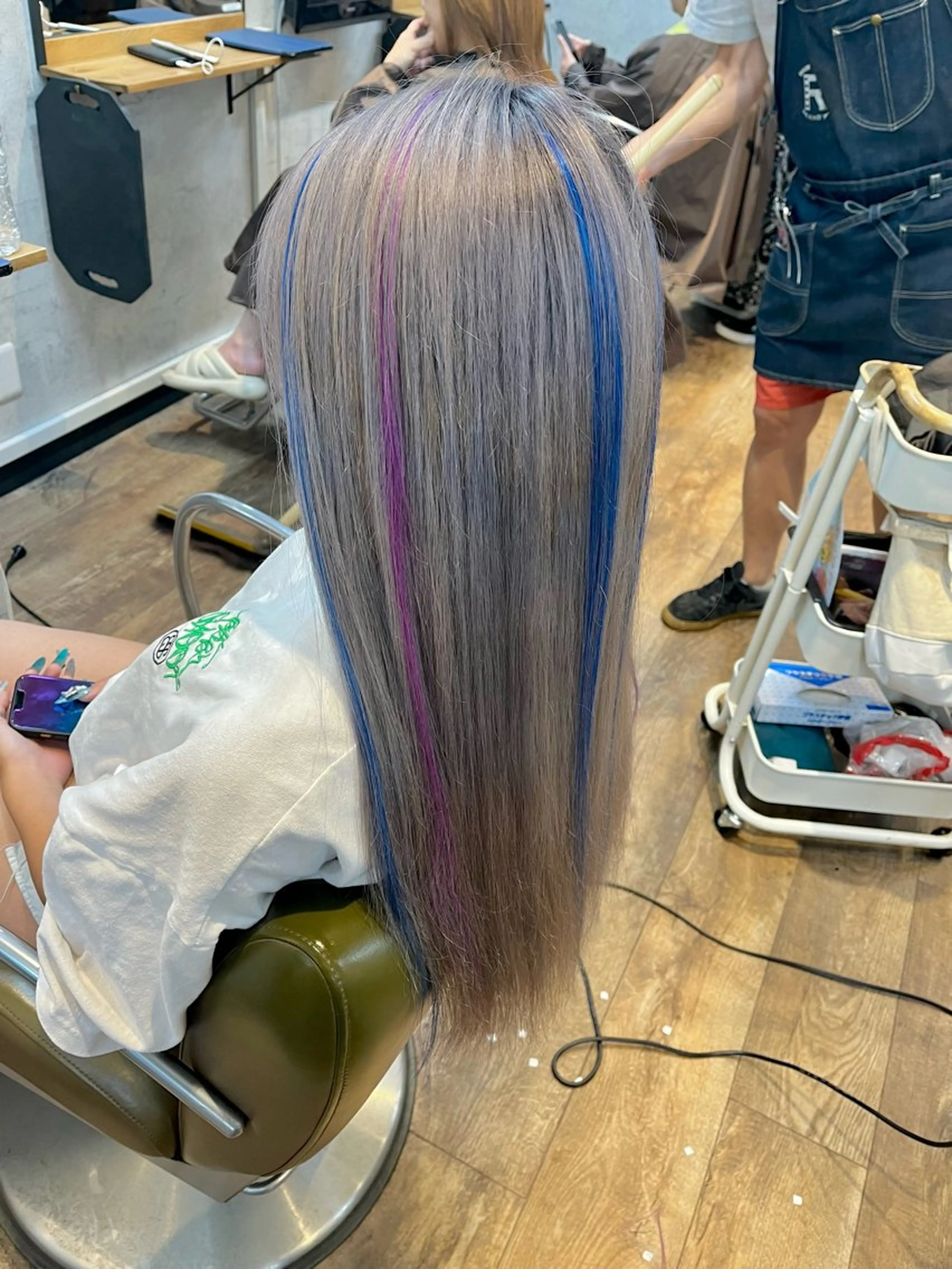 ロング カラー シールエクステ ブルーカラー パープルカラー シルバー エクステ 松井 敬太郎のヘアスタイル