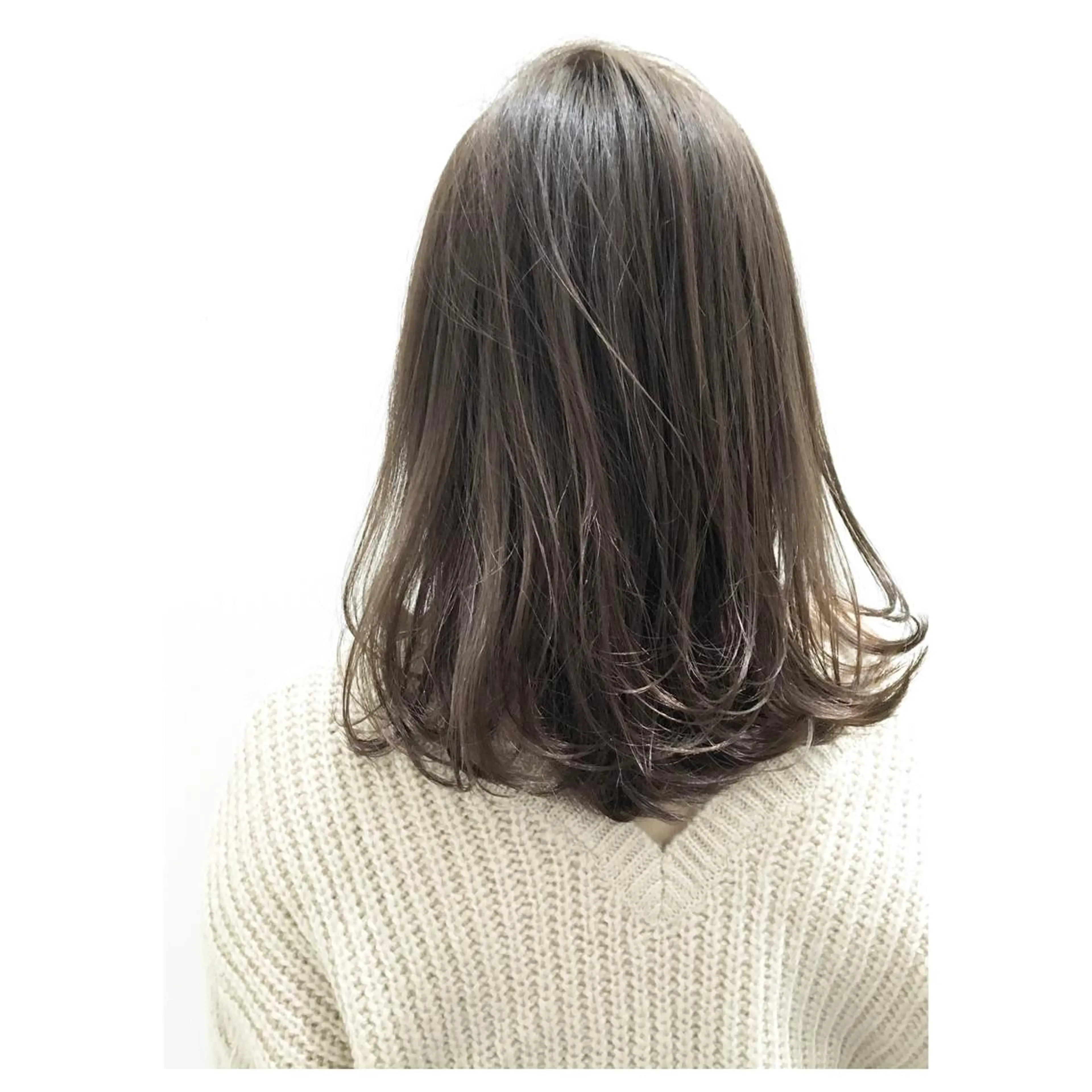 セミロング カラー アッシュ エクステ（レミー毛） NINEのヘアスタイル