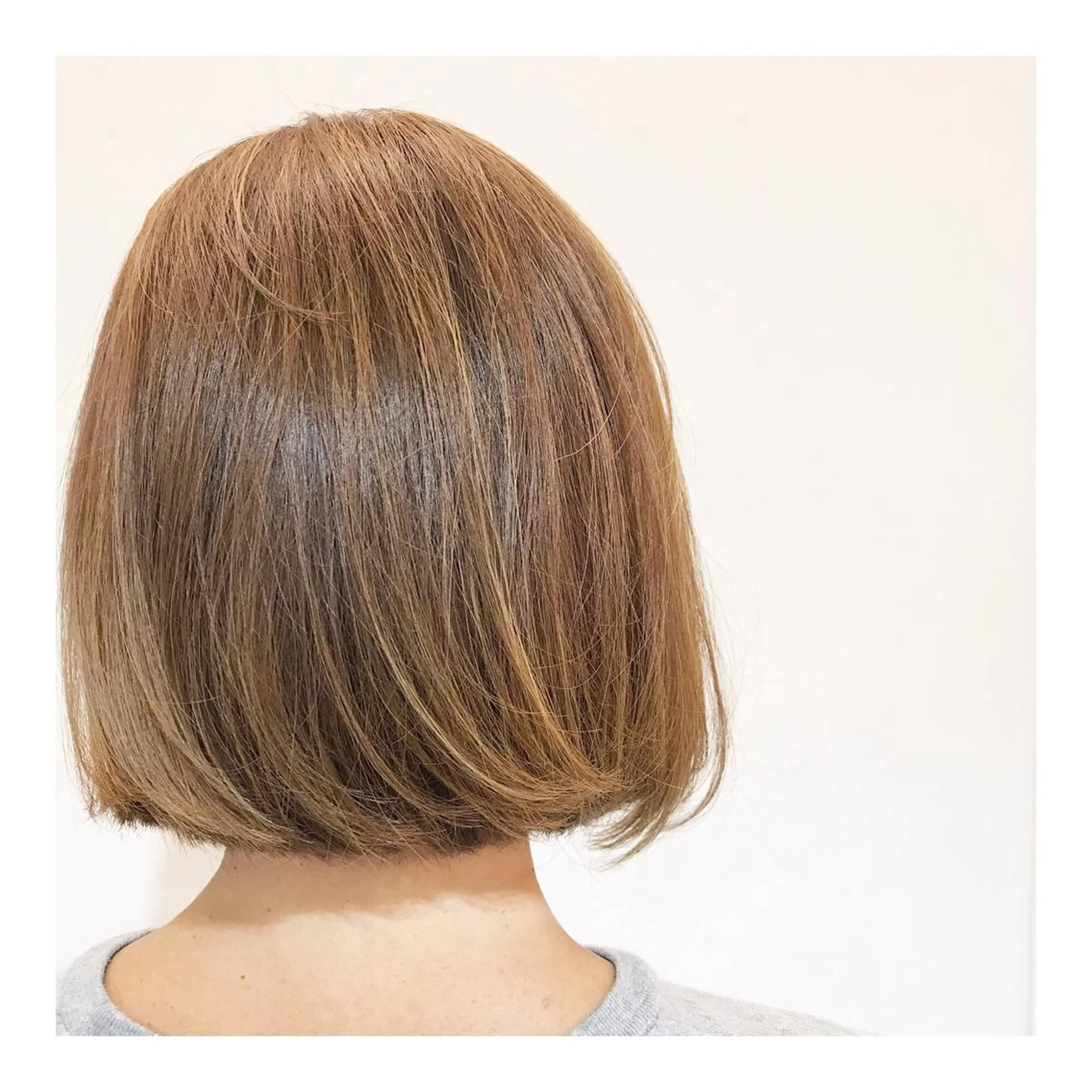 ショート ハイライト ヘアカラー 河田 海陽のヘアスタイル