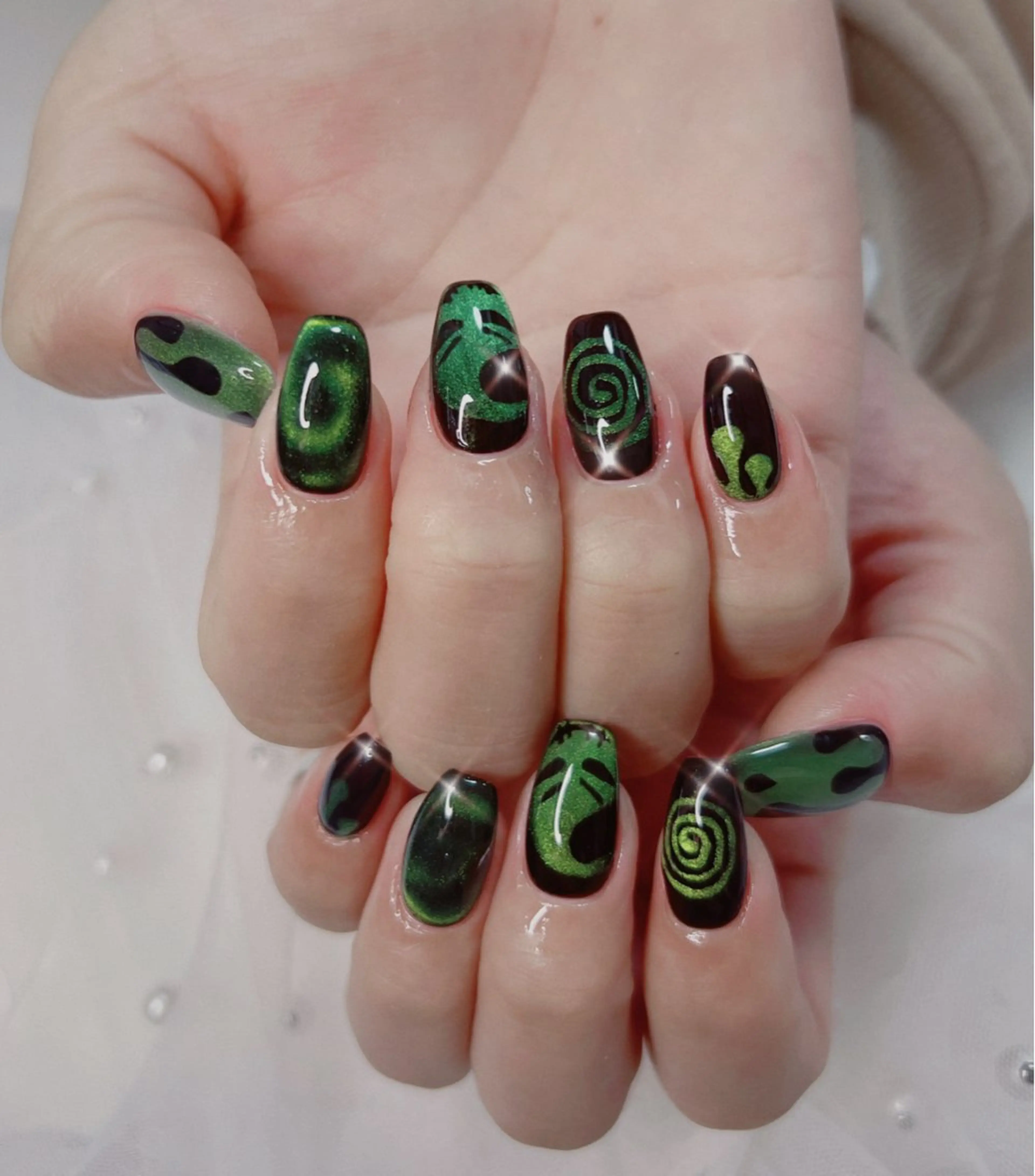 ネイル オーロラネイル 長さ出し フットネイル 韓国ネイル ラメ(グリッター) ハンドネイル 👍thumbs up nail👍のネイルデザイン