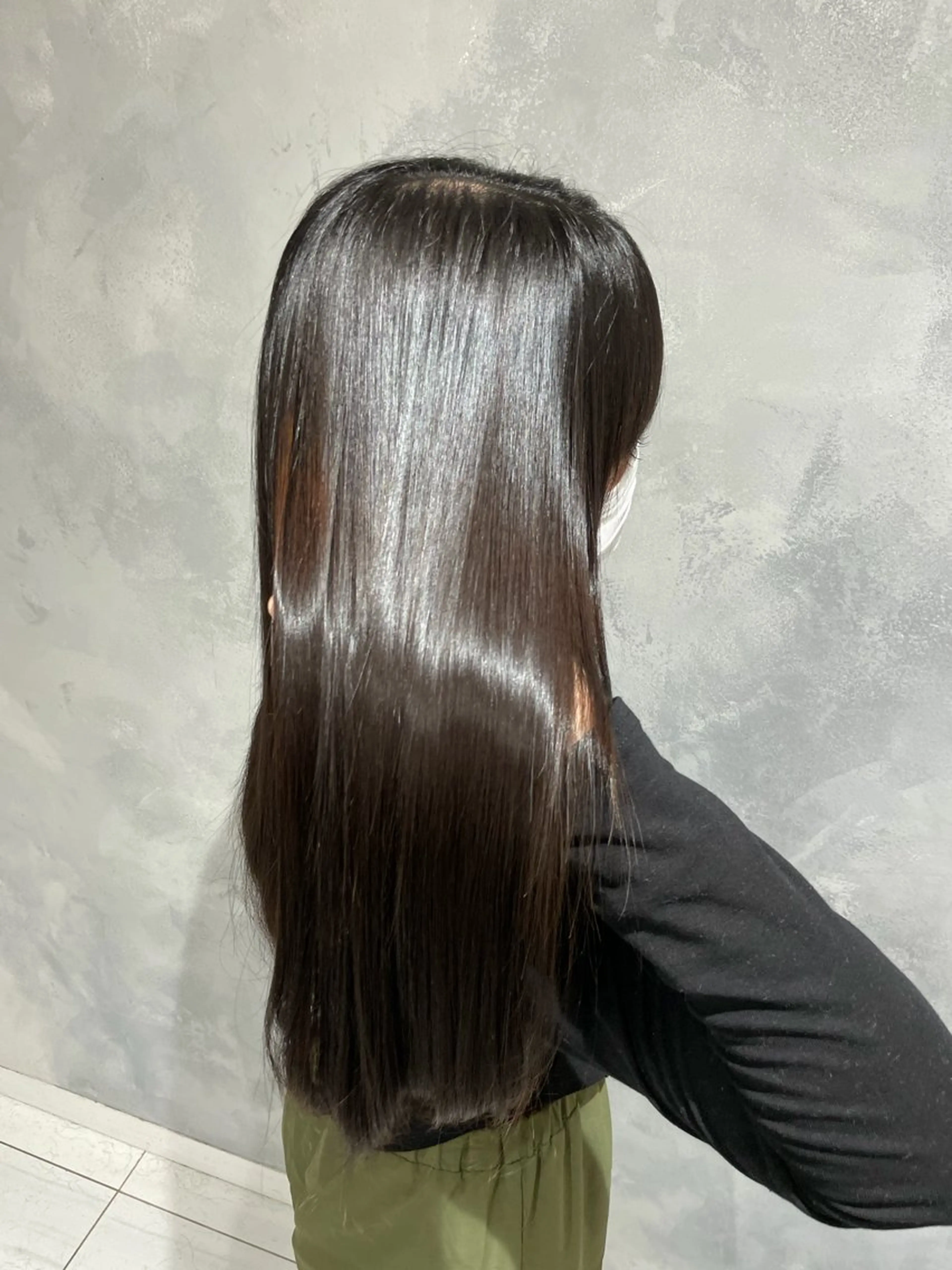 ロング 髪質改善 トリートメント カット 縮毛矯正 トリートメント 飯田 祥哉のヘアスタイル