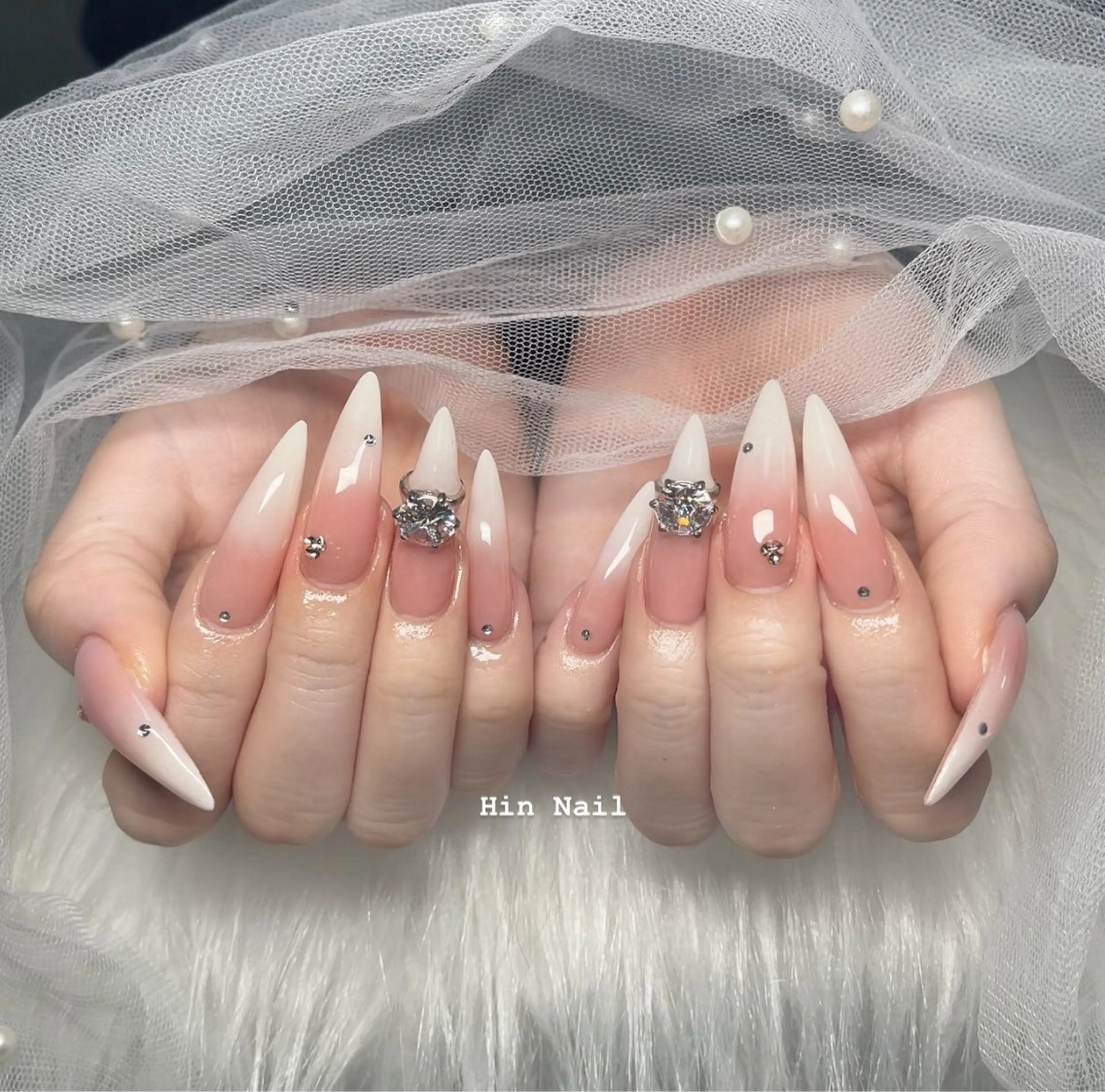 ネイル シンプルネイル ハンドネイル HIN NAILのネイルデザイン