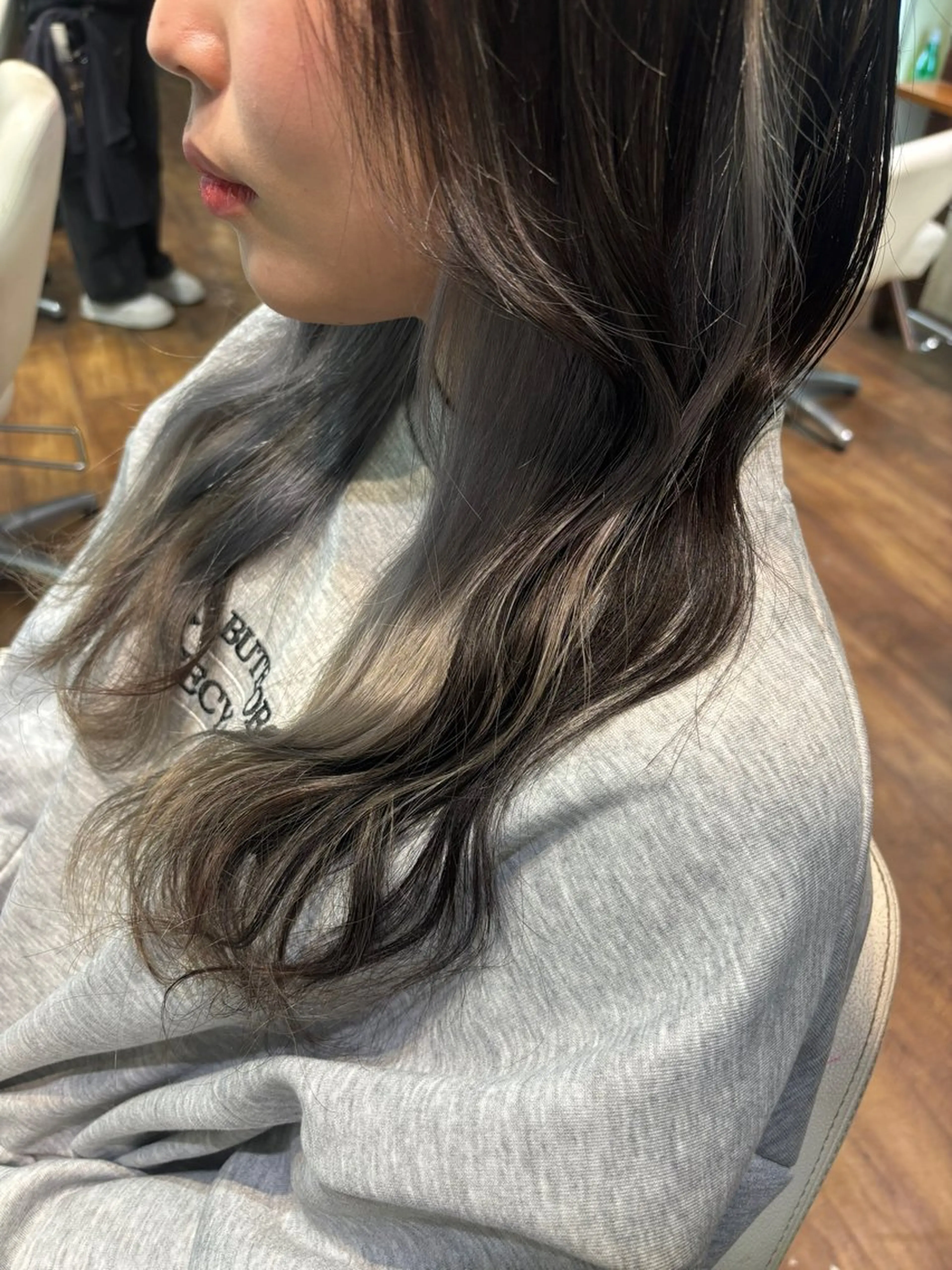 ロング ブリーチ特化/透明感 カラー森山陽向のヘアスタイル