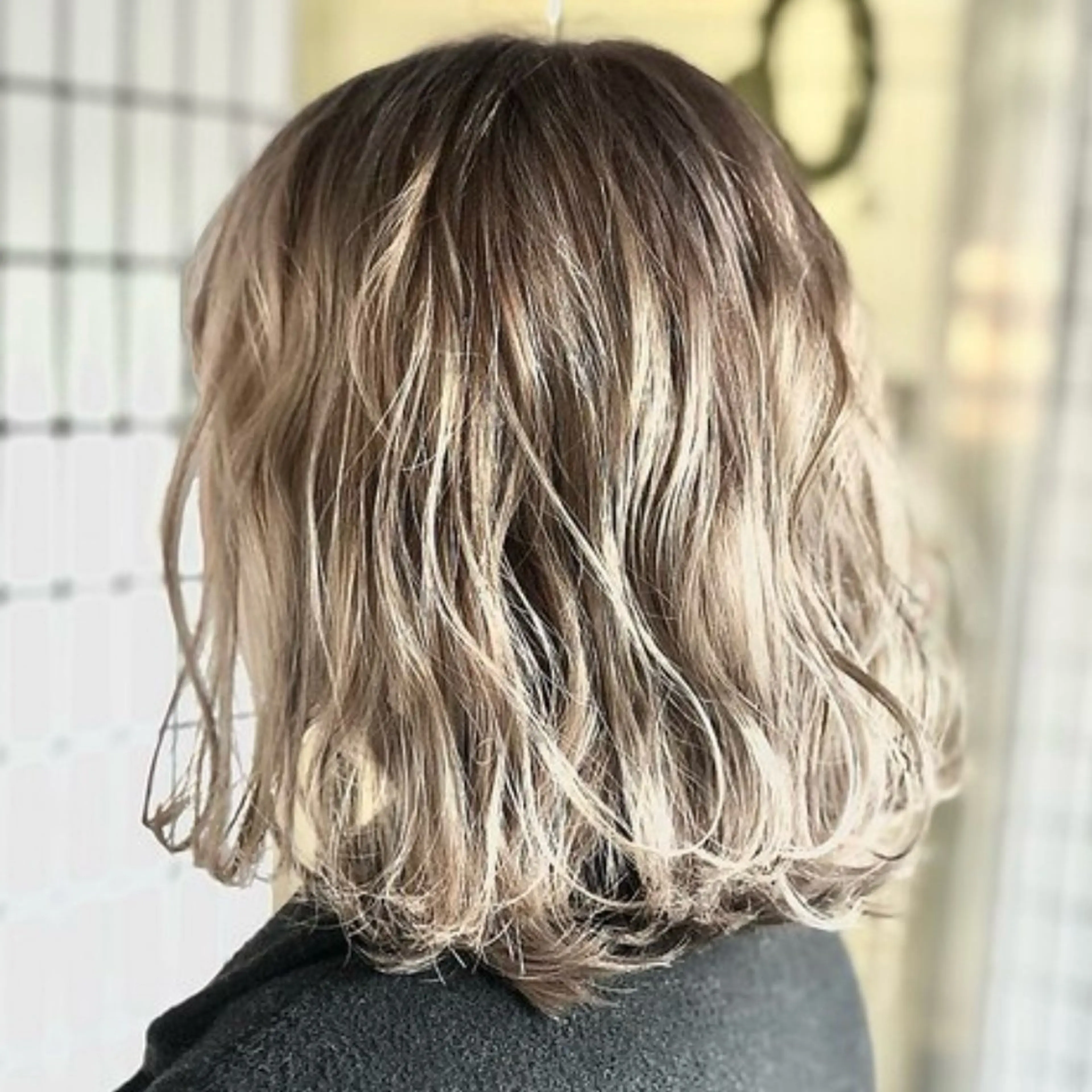 ミディアム ヘアカラー 🤍うる艶透明感🤍 satsukiのヘアスタイル