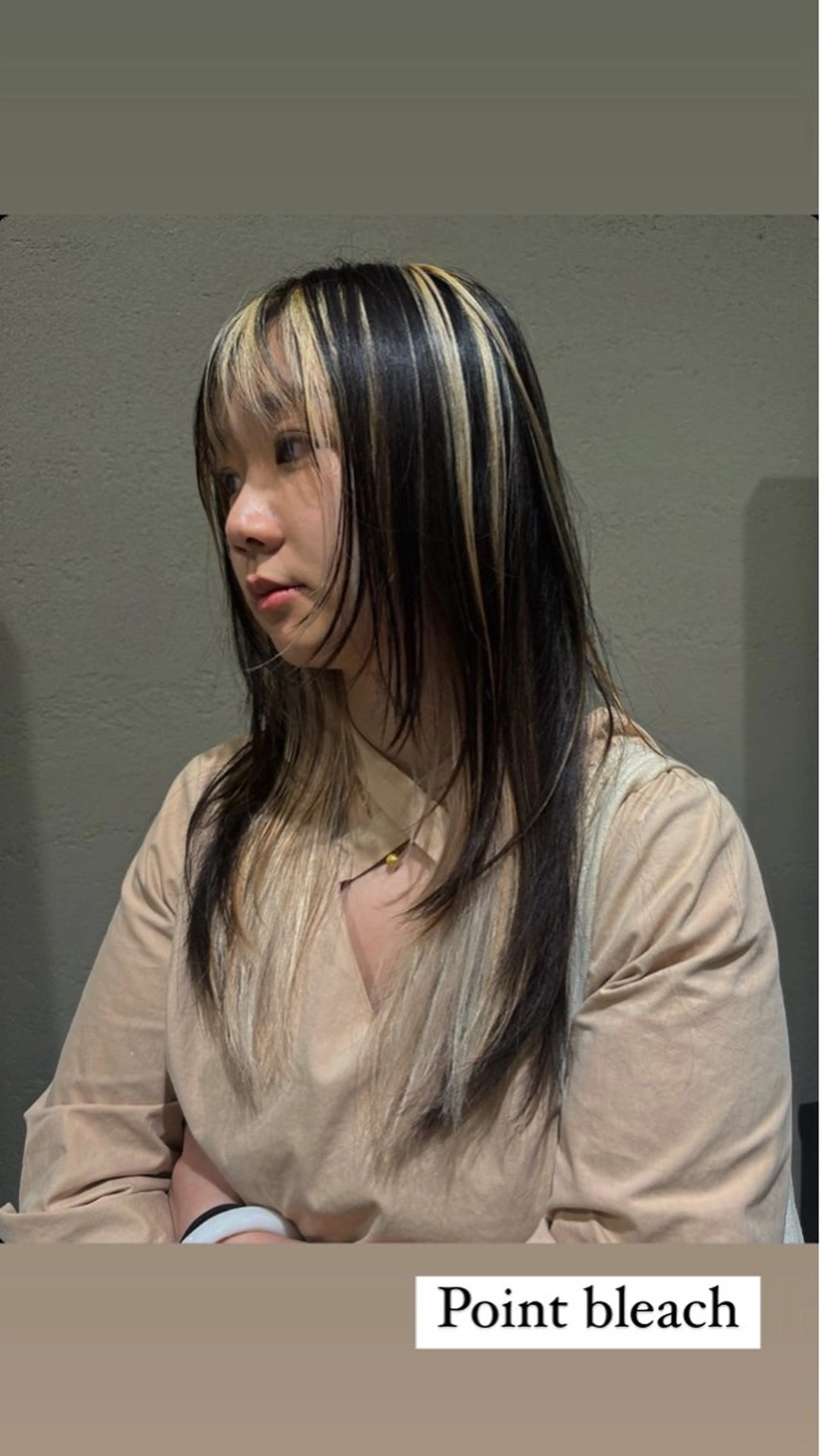 セミロング カラー ブリーチ 顔周りカット ヘアカラー Hair salon as所属・🕷️小夏 貴也🕷️のヘアスタイル