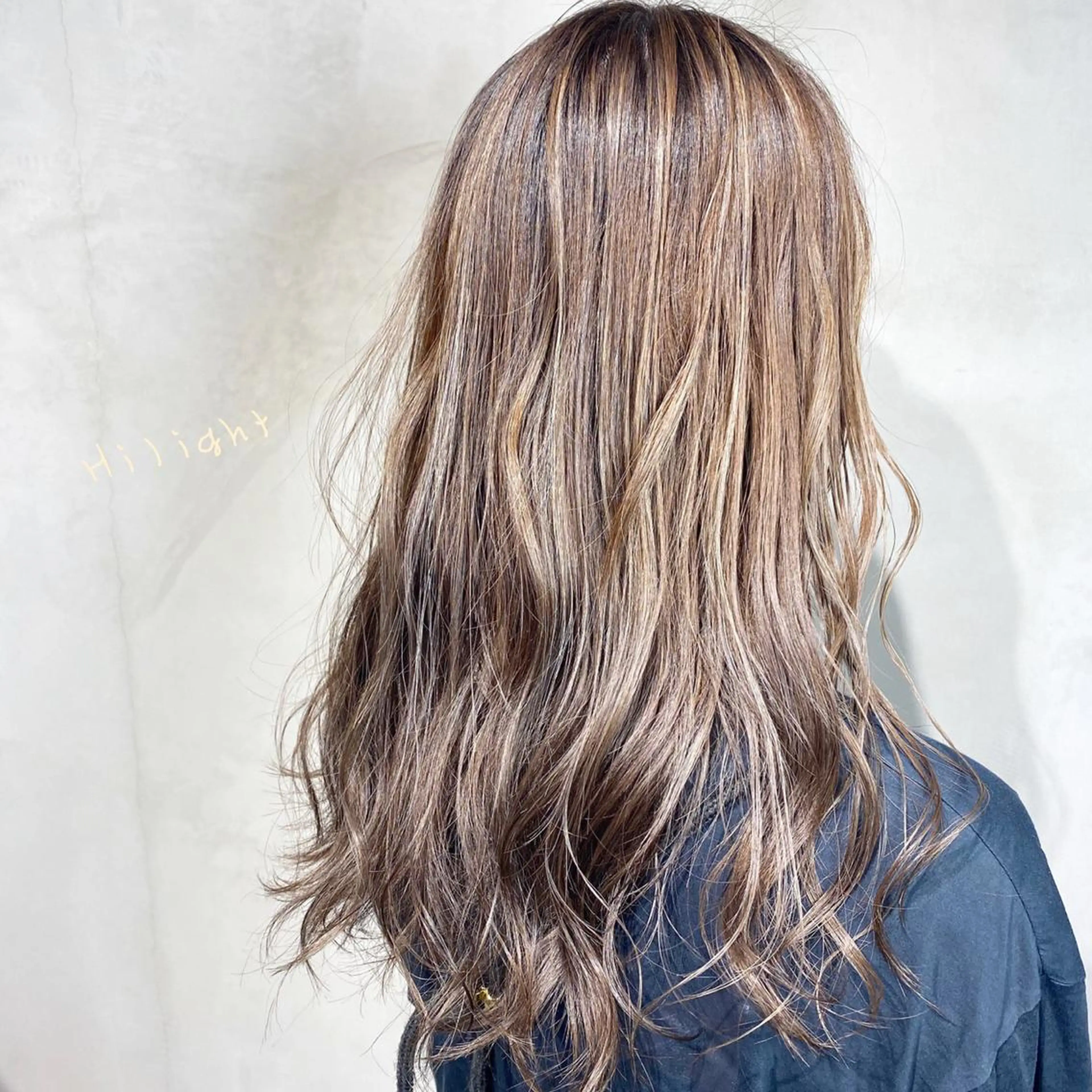 ロング Toiro中目黒所属・寄主 洸雅のヘアスタイル