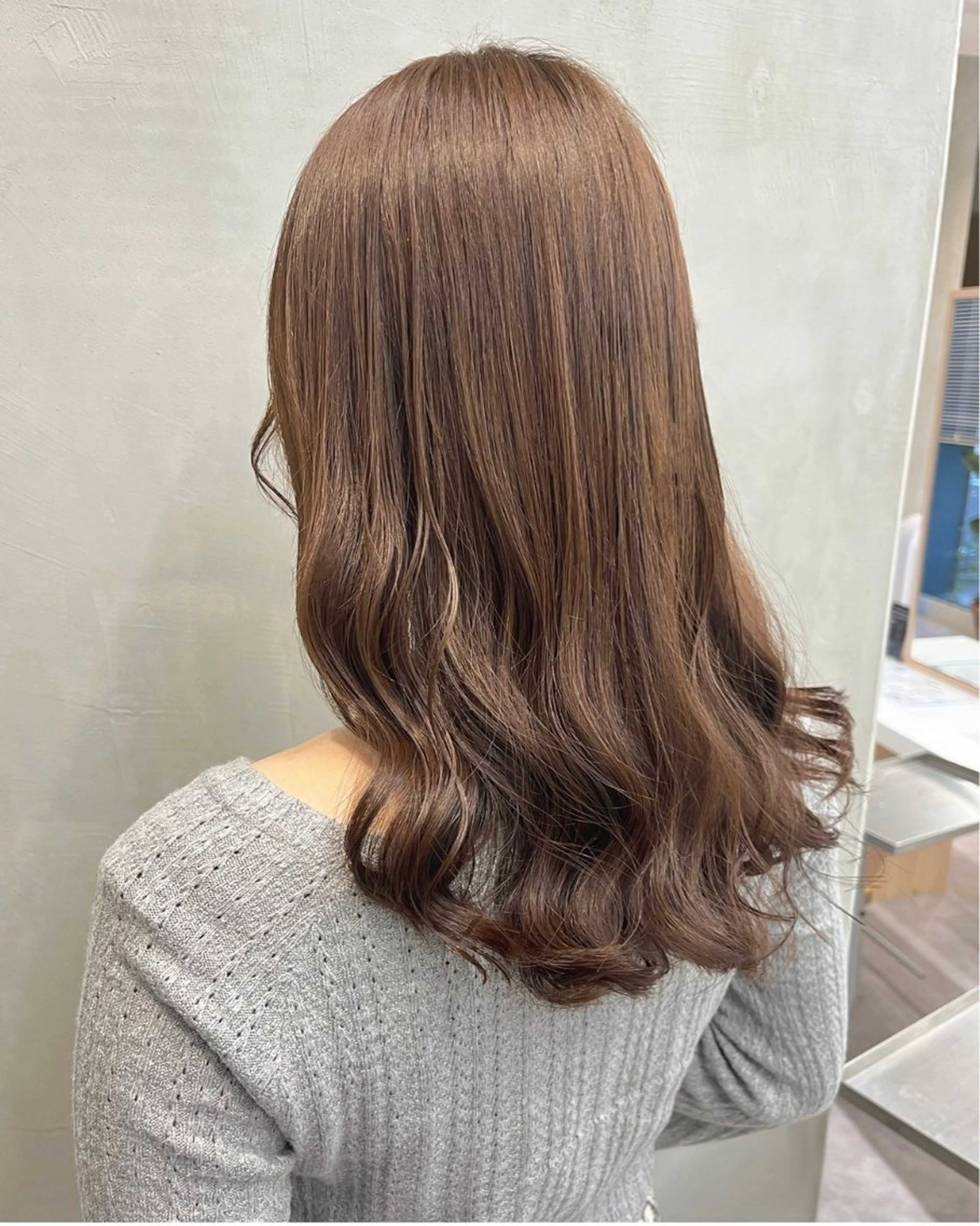 セミロング カラー ベージュカラー ミルクティーベージュ charer eye salon所属・マブチ キサラのマツエク・マツパデザイン