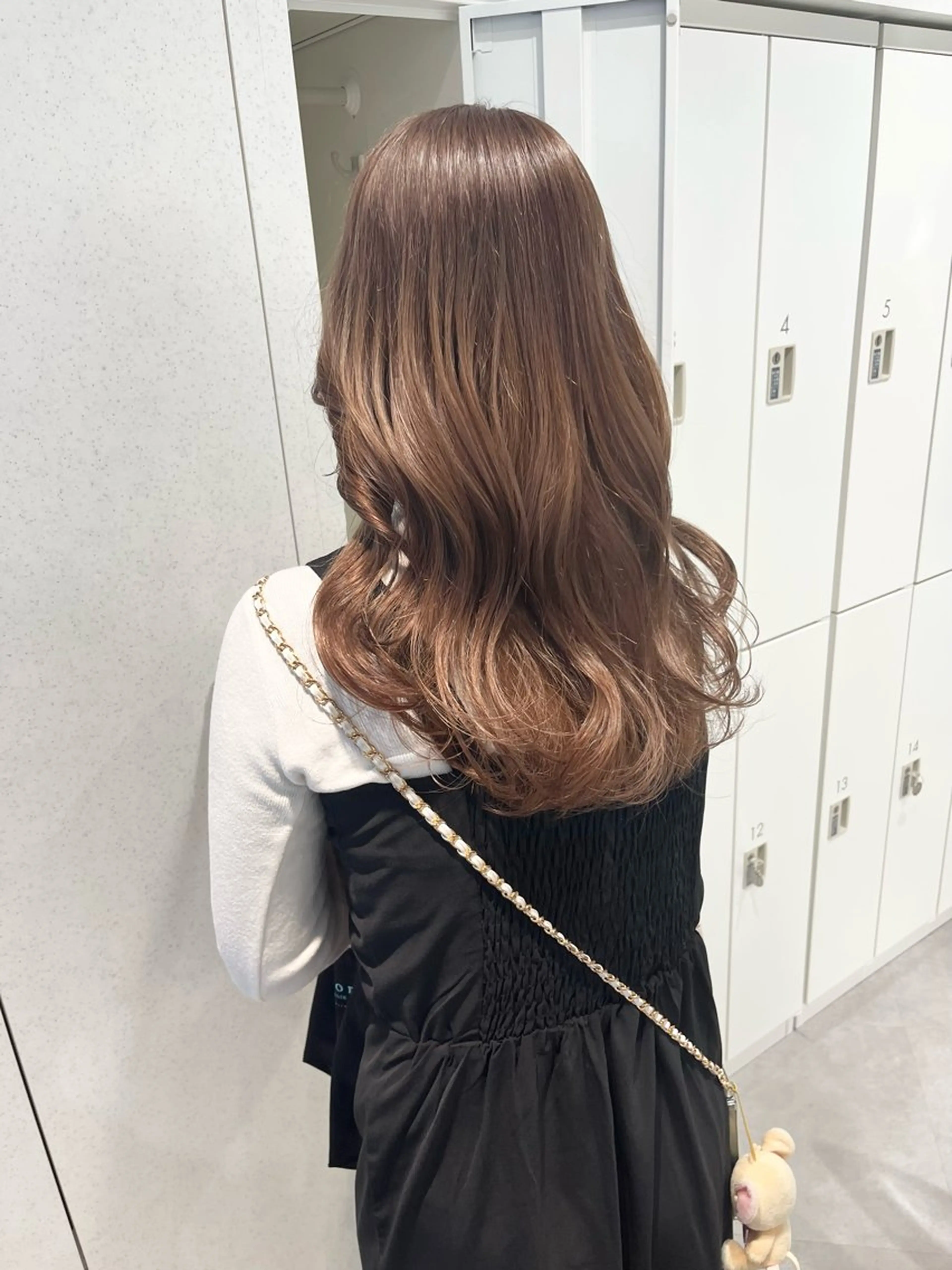 ロング カラー ベージュカラー ブリーチ ブラウンカラー ケアブリーチ カット ヘアカラー トリートメント 韓国レイヤー/新宿/ 髪質改善/岡崎のヘアスタイル