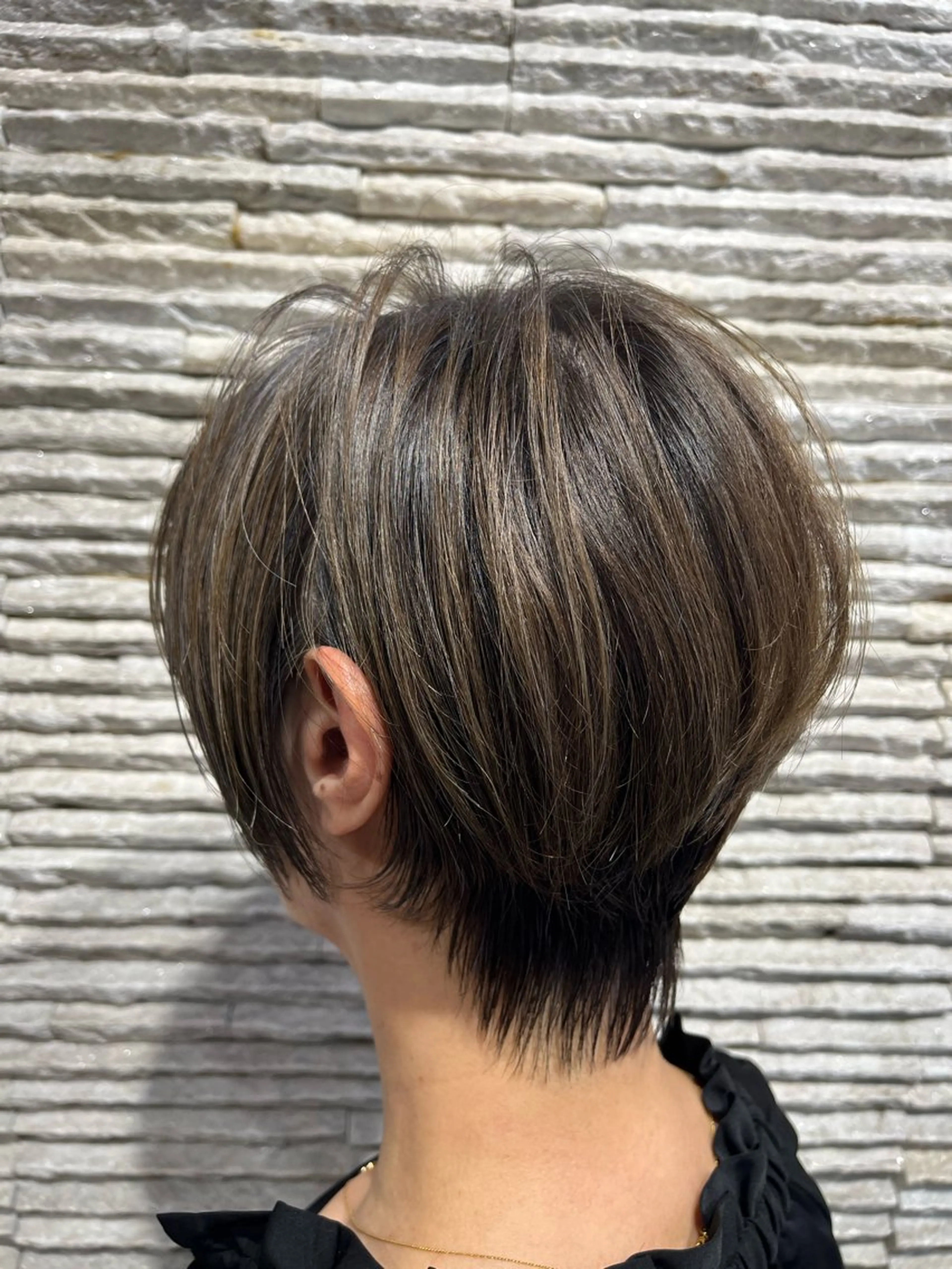 ショート カット ヘアカラー メンズカット デザインカラーのヘアスタイル