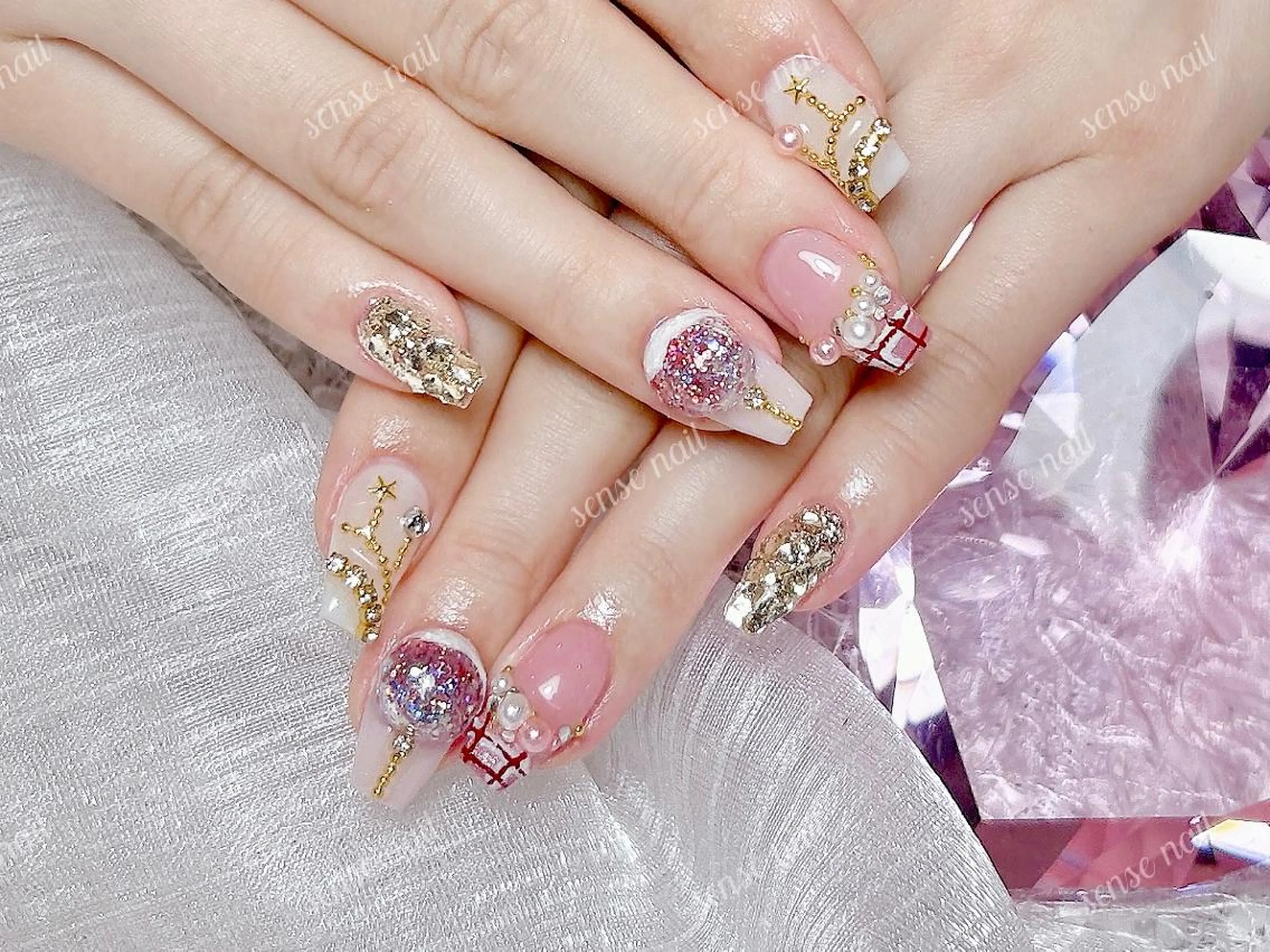 ネイル Kurieitibu 🍬Byu~tīのネイルデザイン