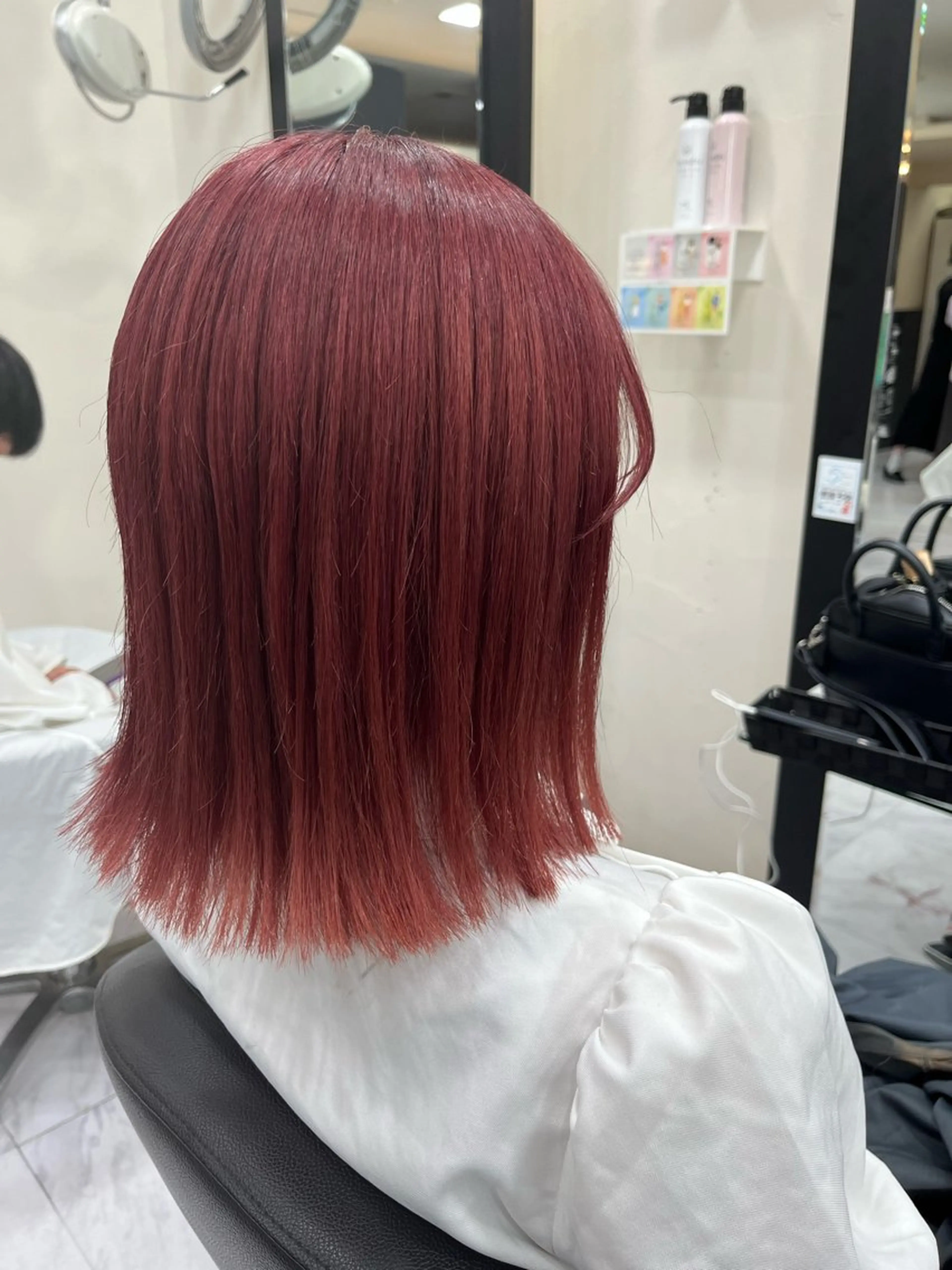 ミディアム カラー ピンクカラー 近江 莉佳の眉毛・アイブロウイメージ