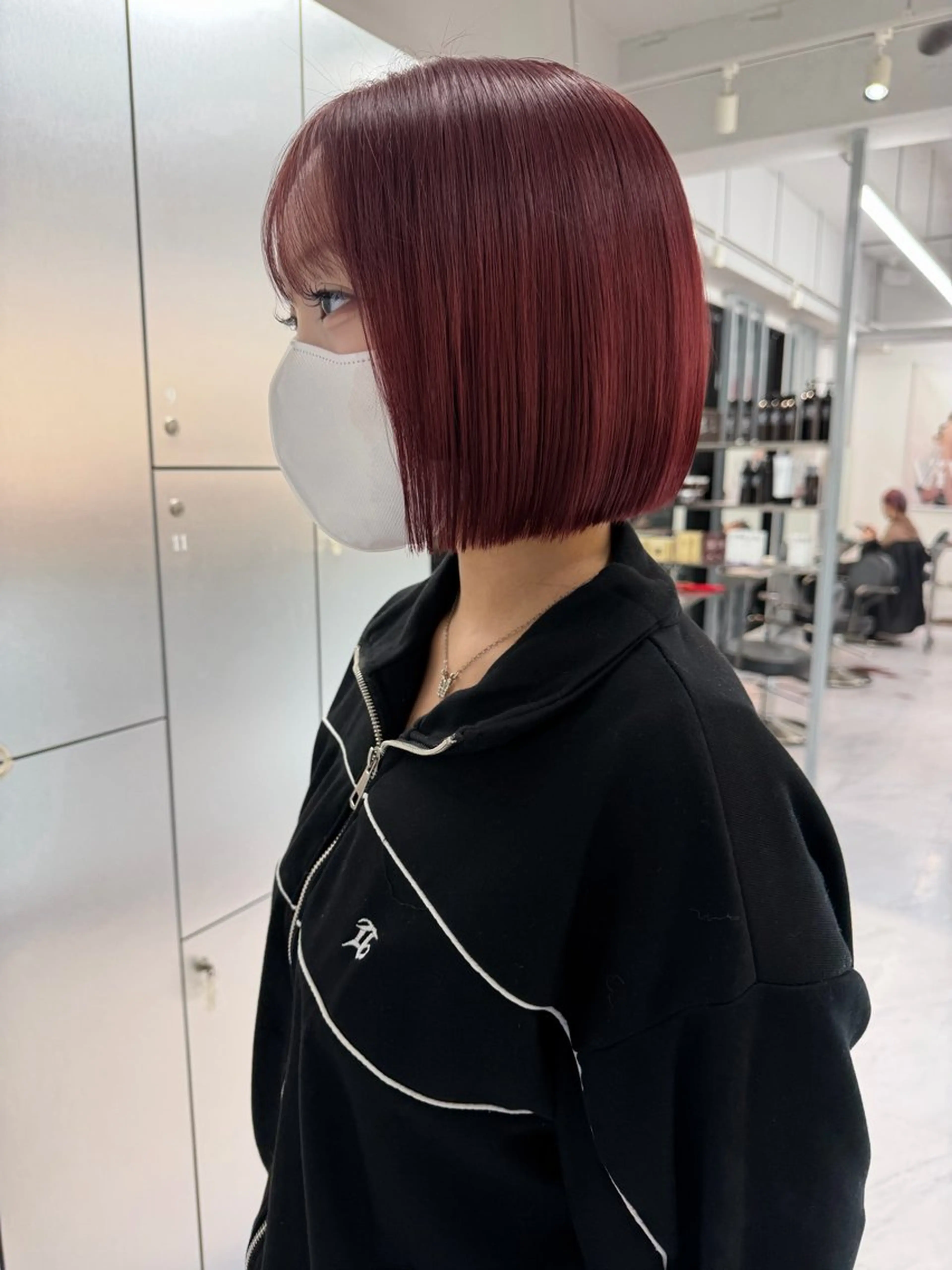 ショート カラー ベージュカラー ブリーチ ケアブリーチ デザインカラー ダブルカラー カット ヘアカラー トリートメント TATSU ミルクティーベージュのヘアスタイル