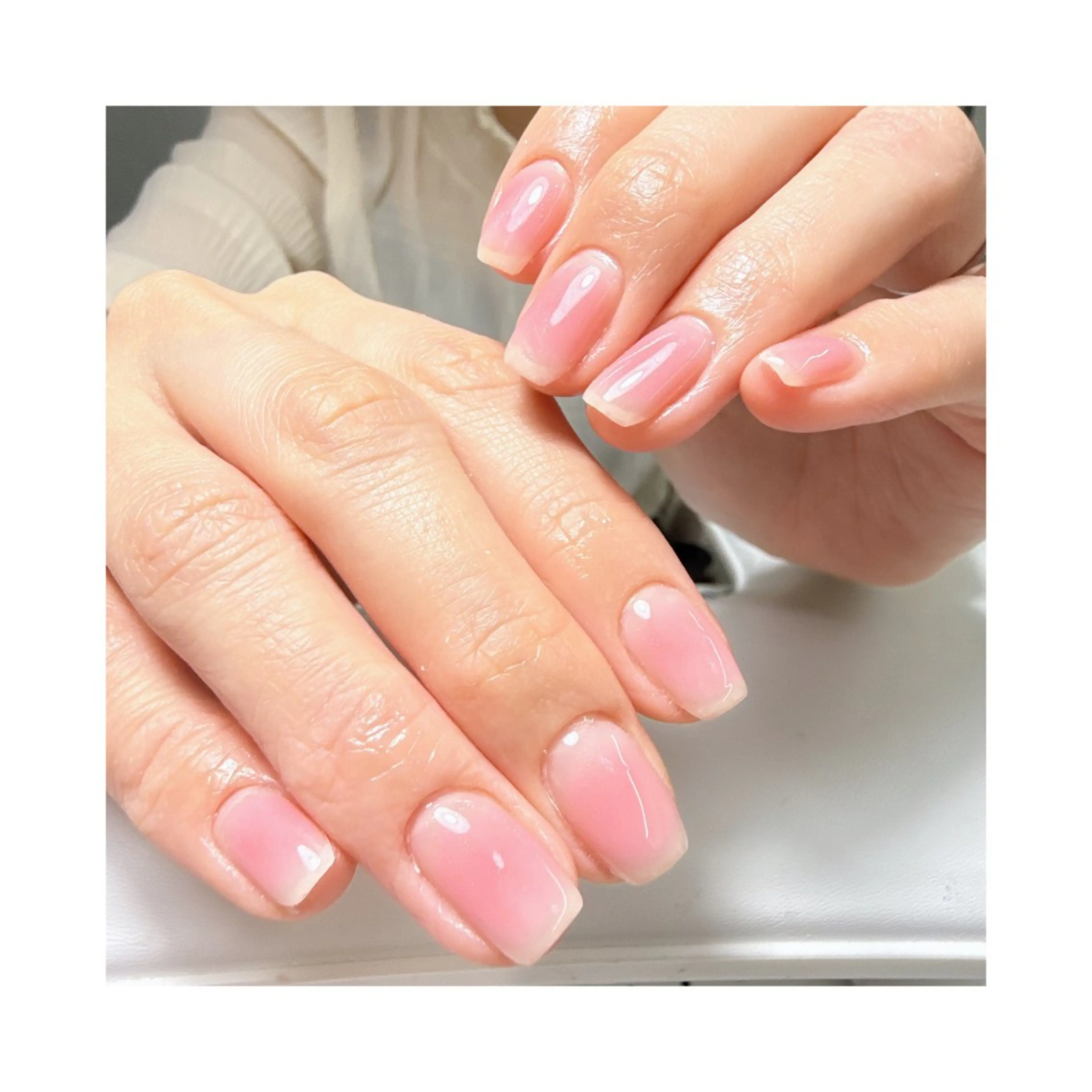 ショート ハンドネイル FLORA NAIL SALON 黄兪榕のネイルデザイン