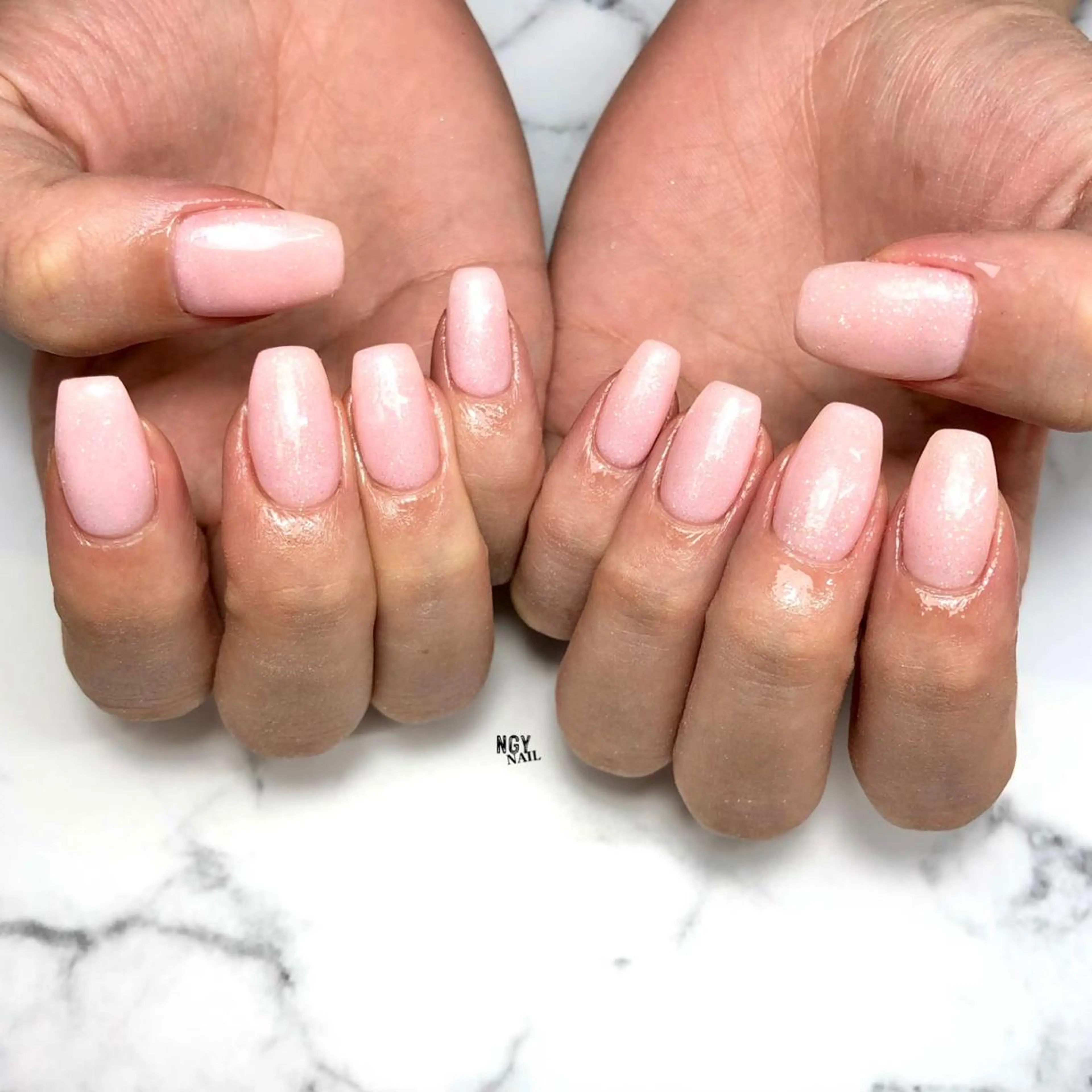 ネイル ジェルネイル ラメ(グリッター) オフィスネイル ワンカラーネイル パラジェル ハンドネイル NAIL NOWのネイルデザイン