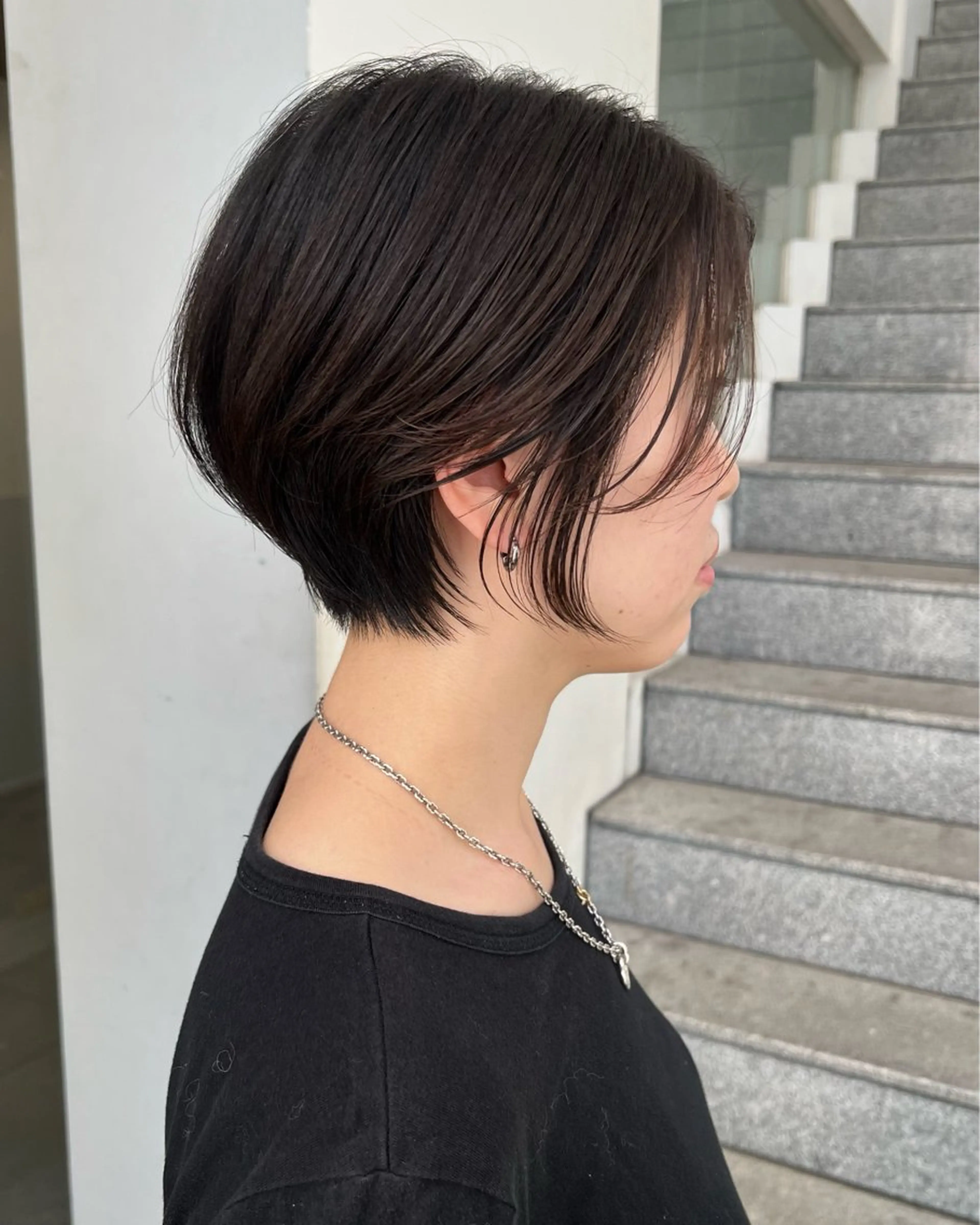 ショート レイヤーカット 小顔カット ウルフカット ウルフレイヤー カット TOMOYAレイヤー ブリーチ縮毛矯正のヘアスタイル