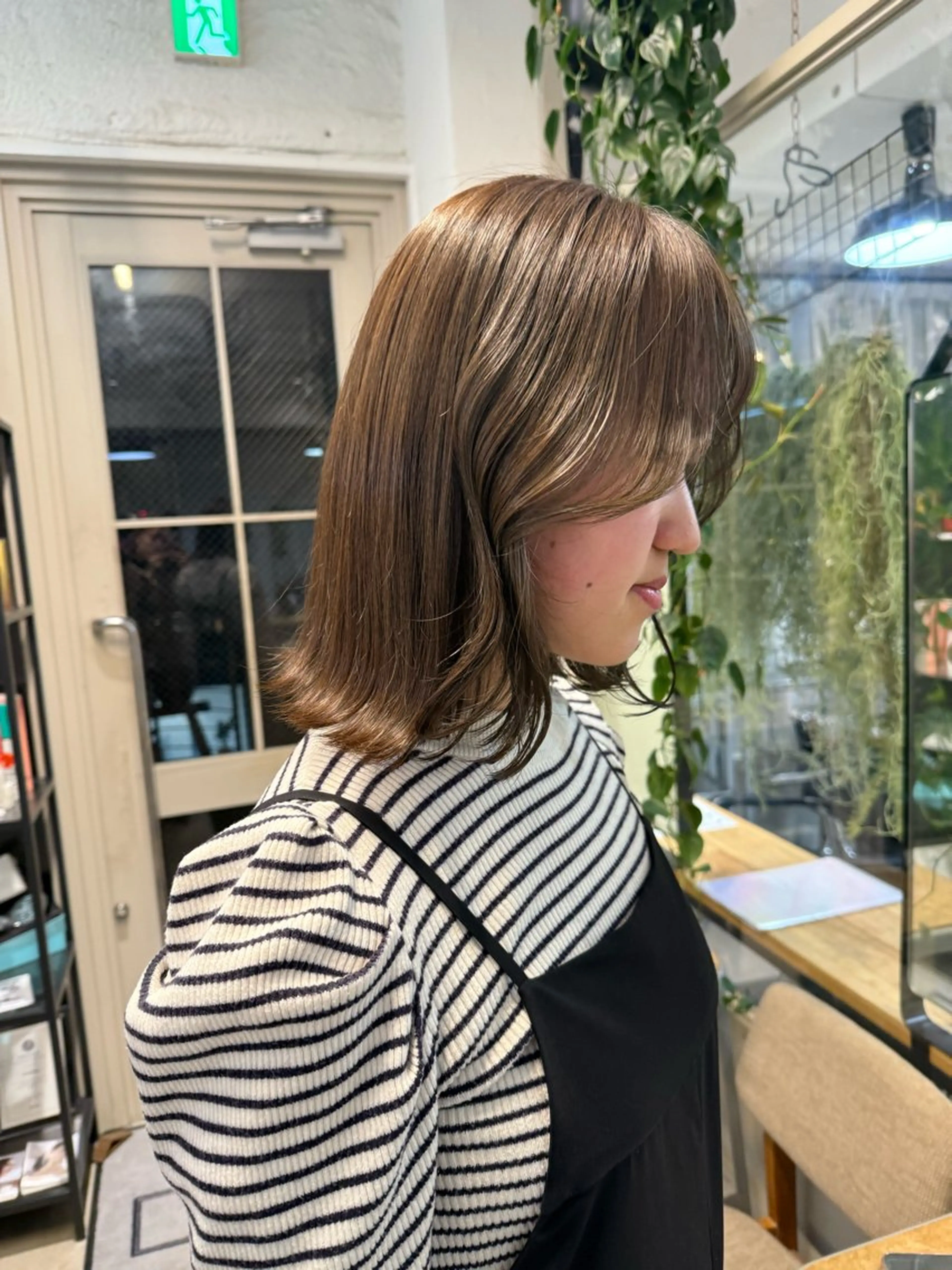 ミディアム カラー ミルクティー× グレージュMOMOのヘアスタイル