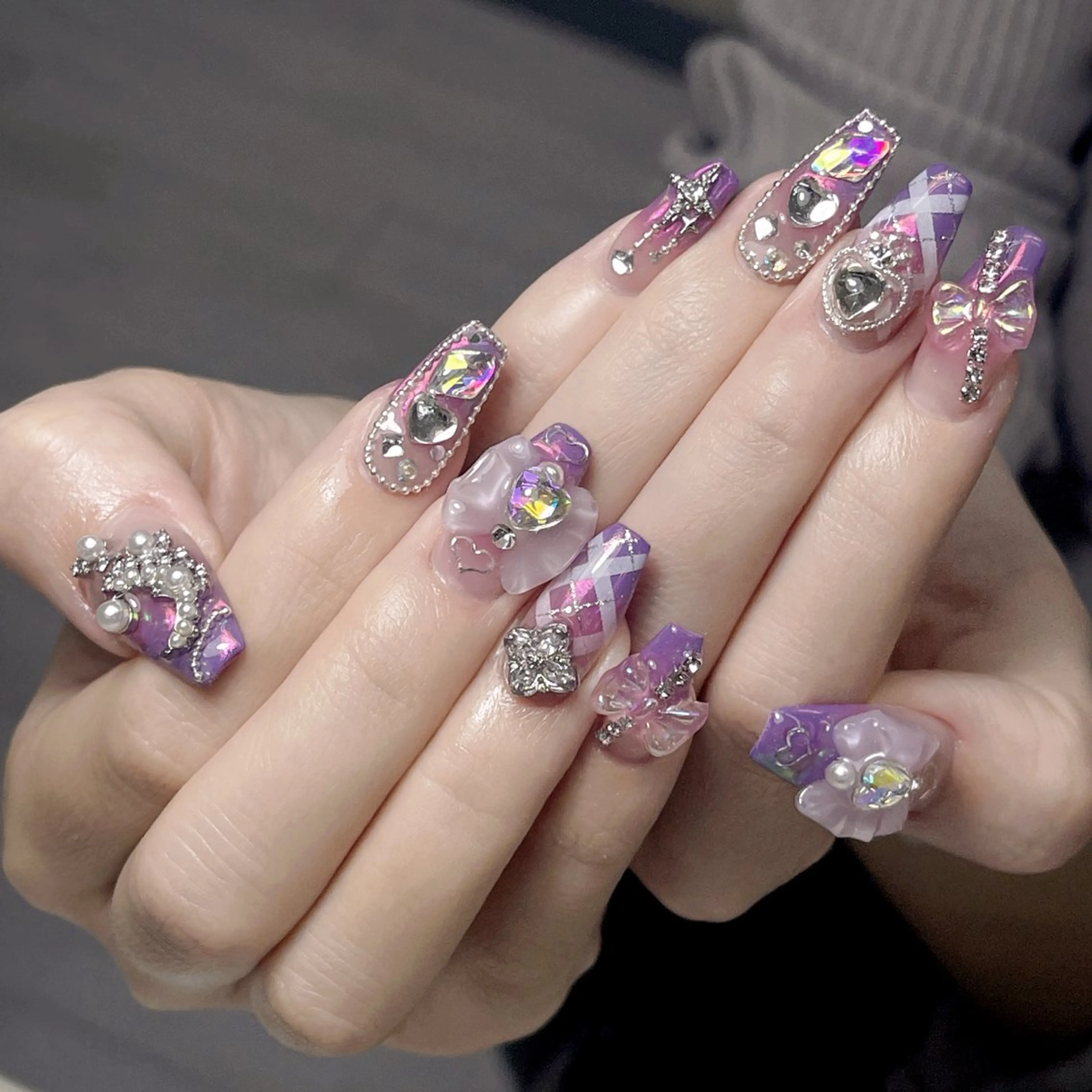 ネイル ハンドネイル Queens ciciのネイルデザイン